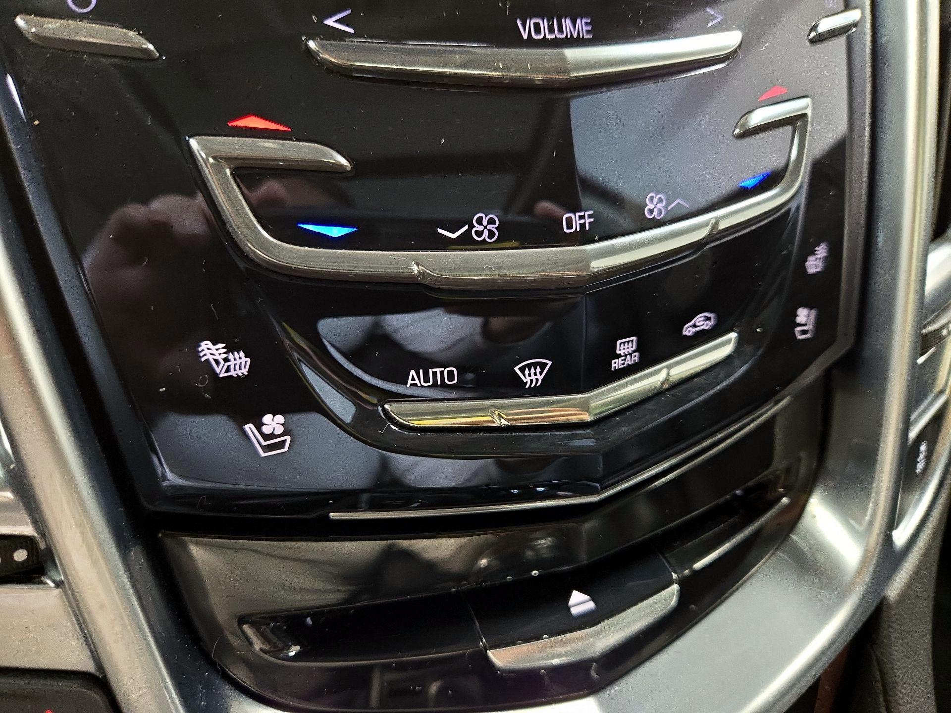 Thumbnail: 2015 Cadillac SRX - 17