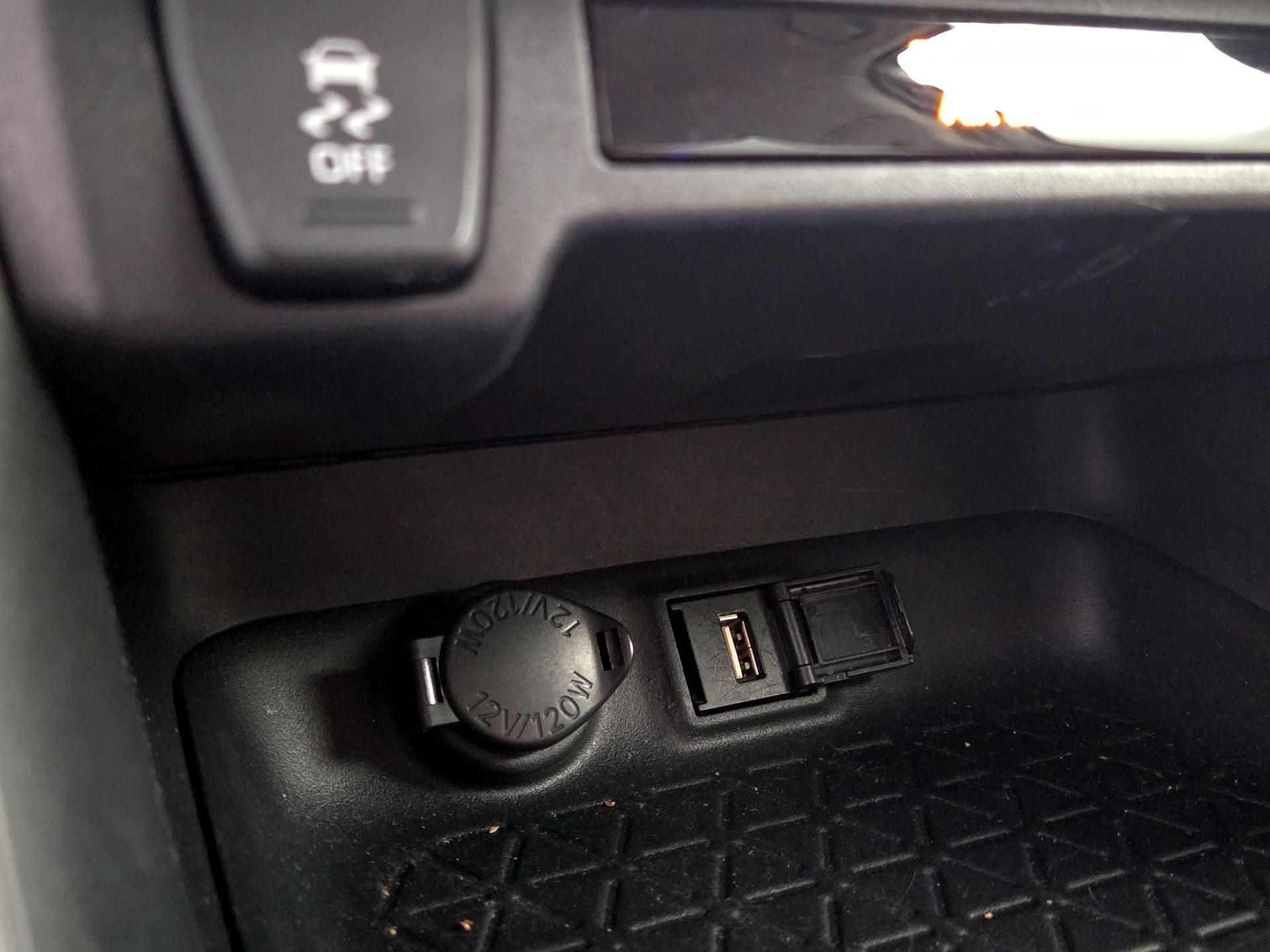 Thumbnail: 2021 Toyota RAV4 - 18