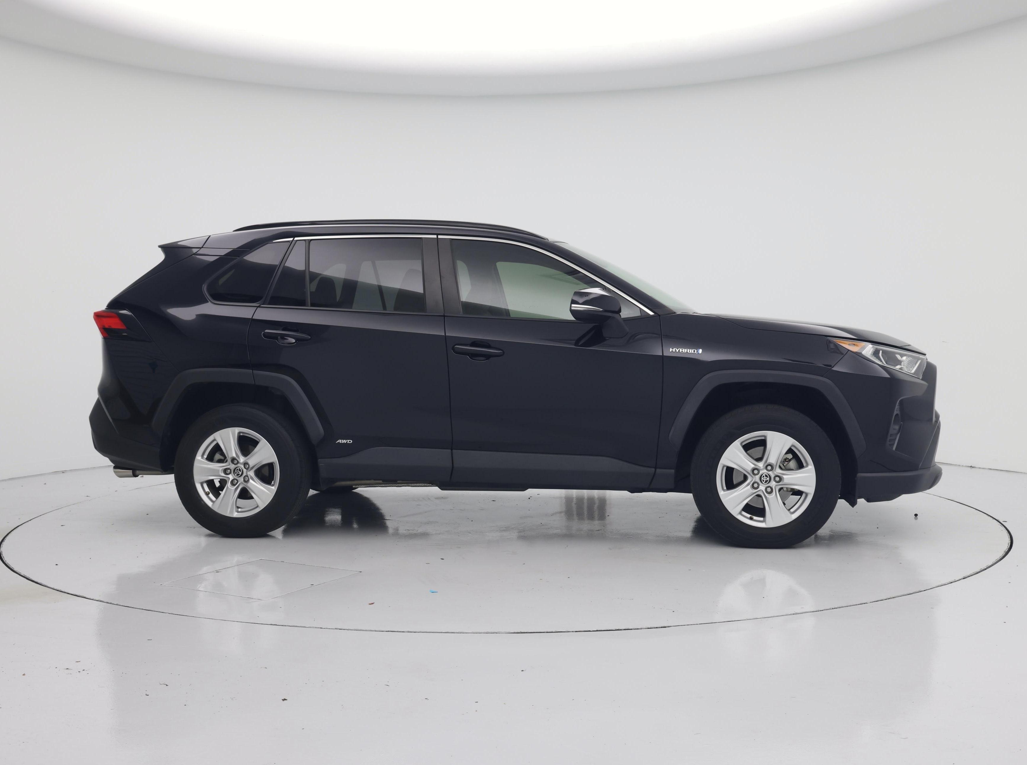 Thumbnail: 2021 Toyota RAV4 - 7