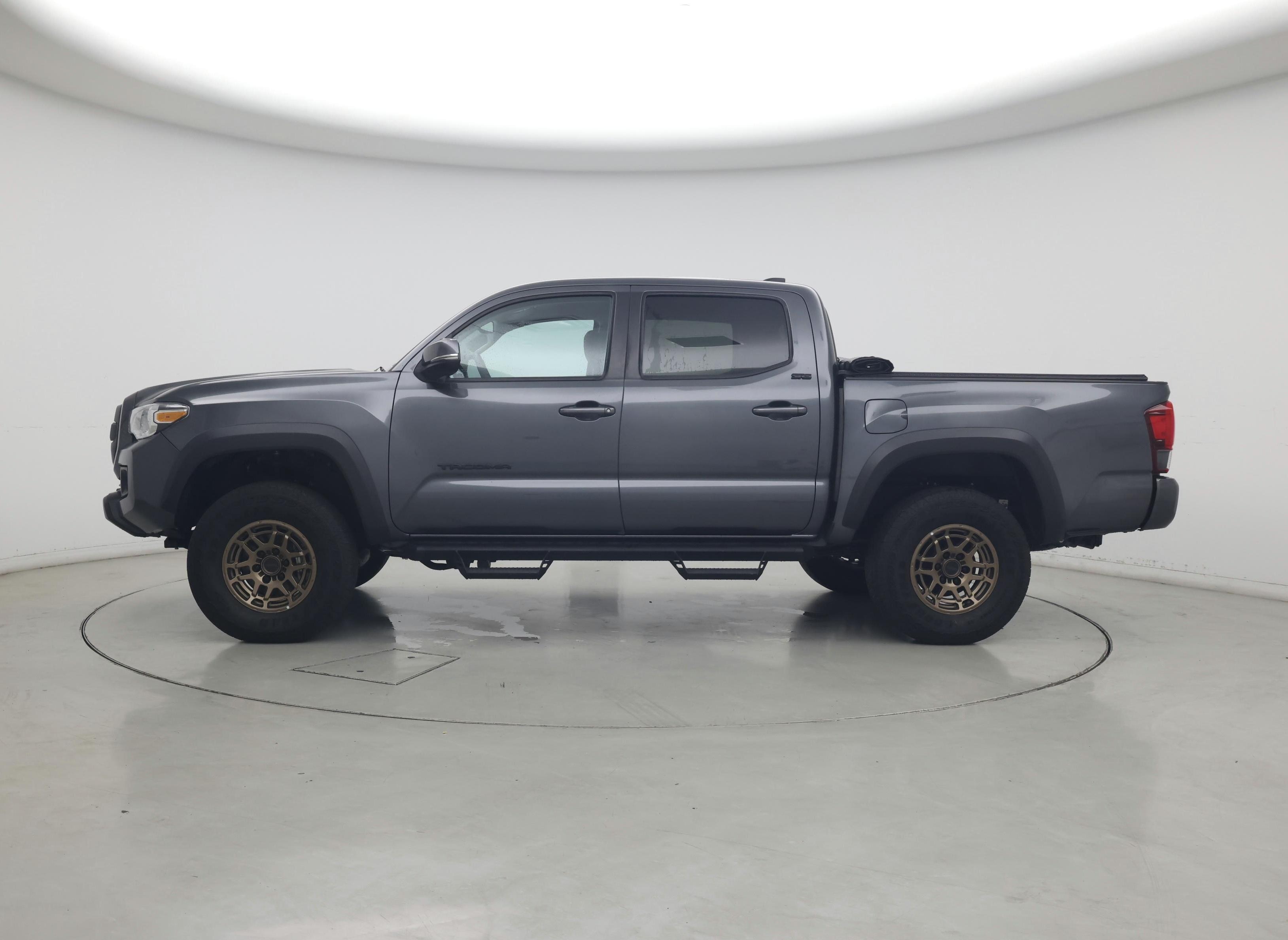 Thumbnail: 2023 Toyota Tacoma - 3