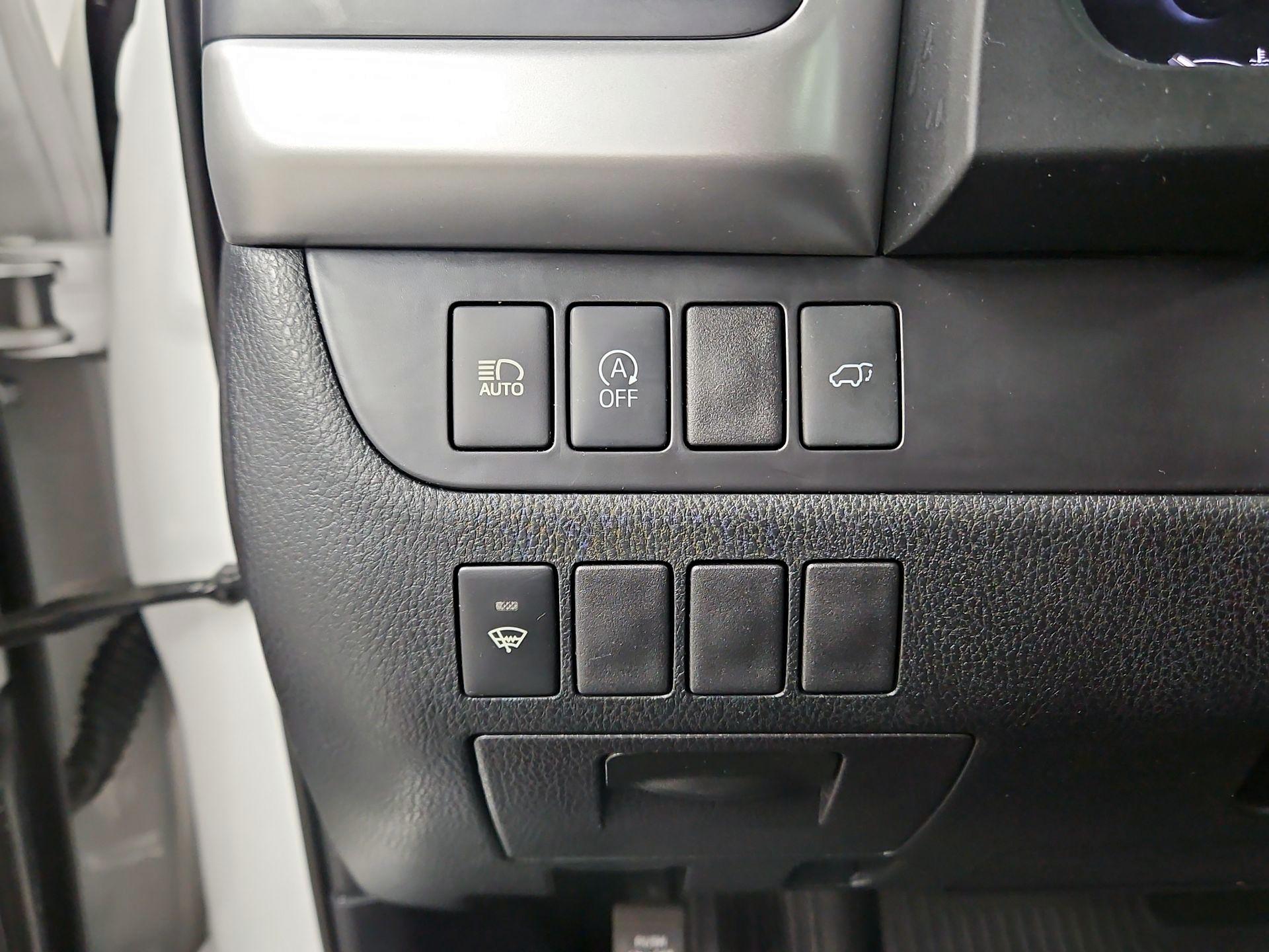 Thumbnail: 2019 Toyota Highlander - 13