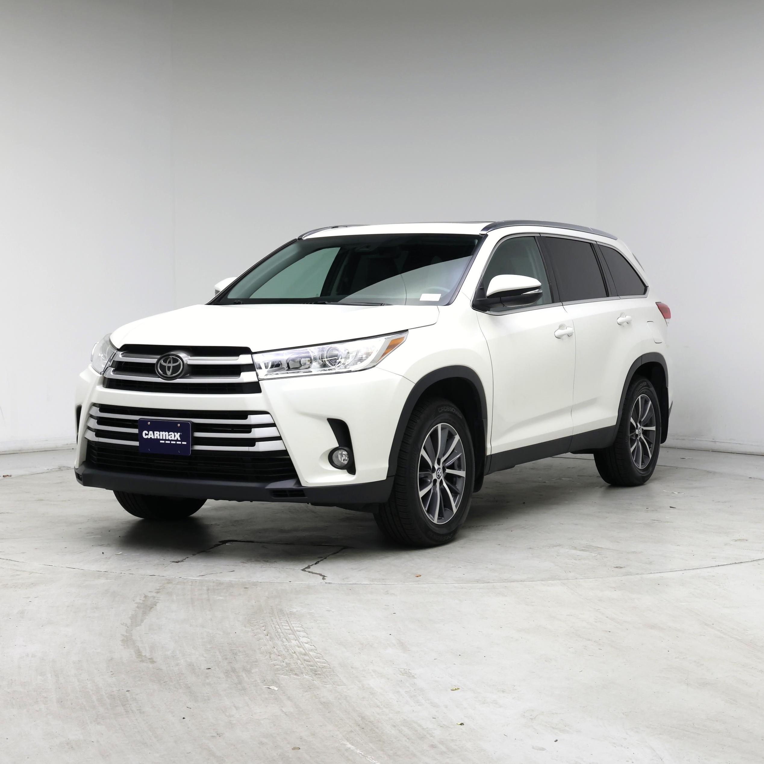 Thumbnail: 2019 Toyota Highlander - 4