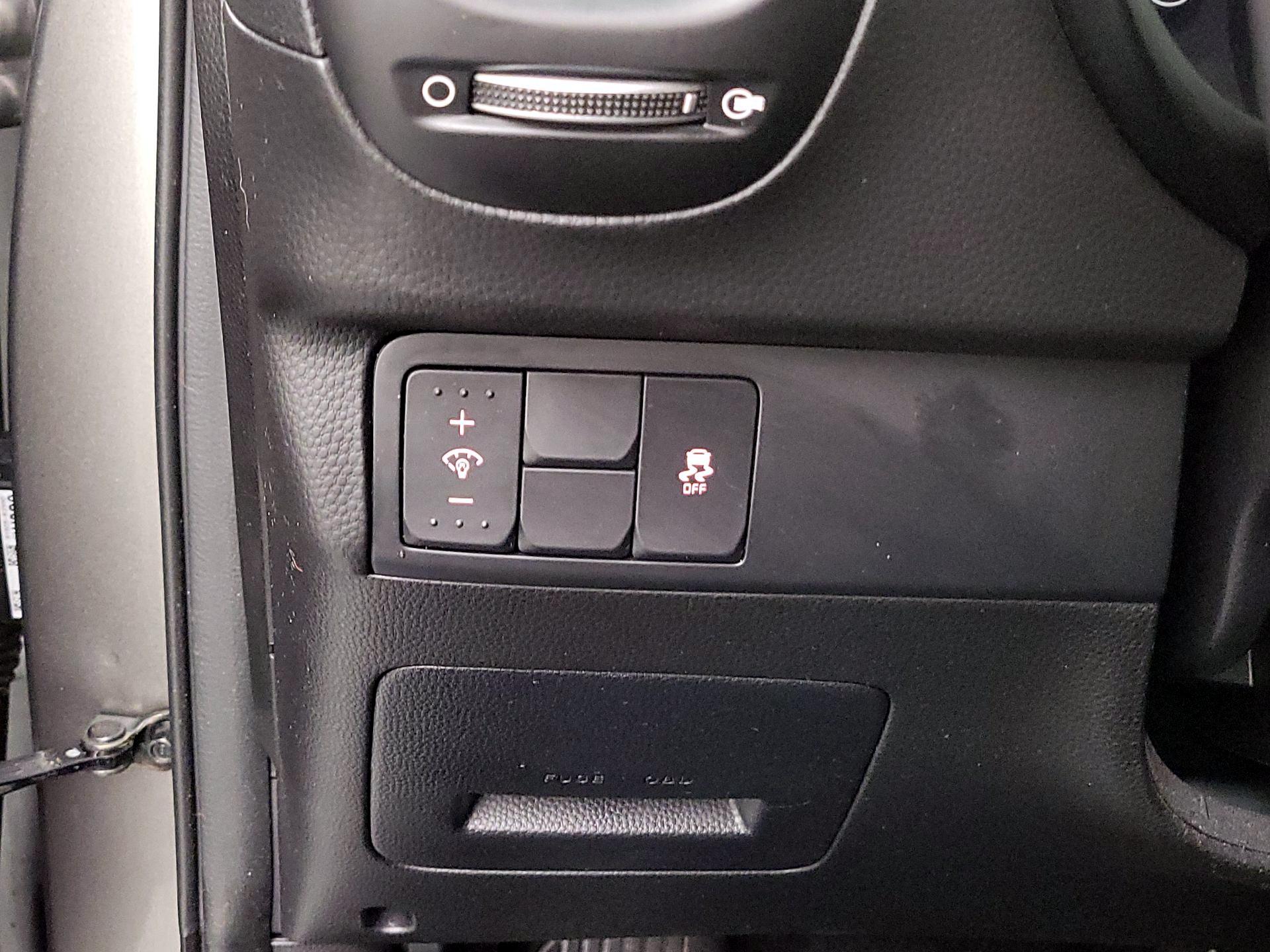 Thumbnail: 2019 Kia Soul - 11