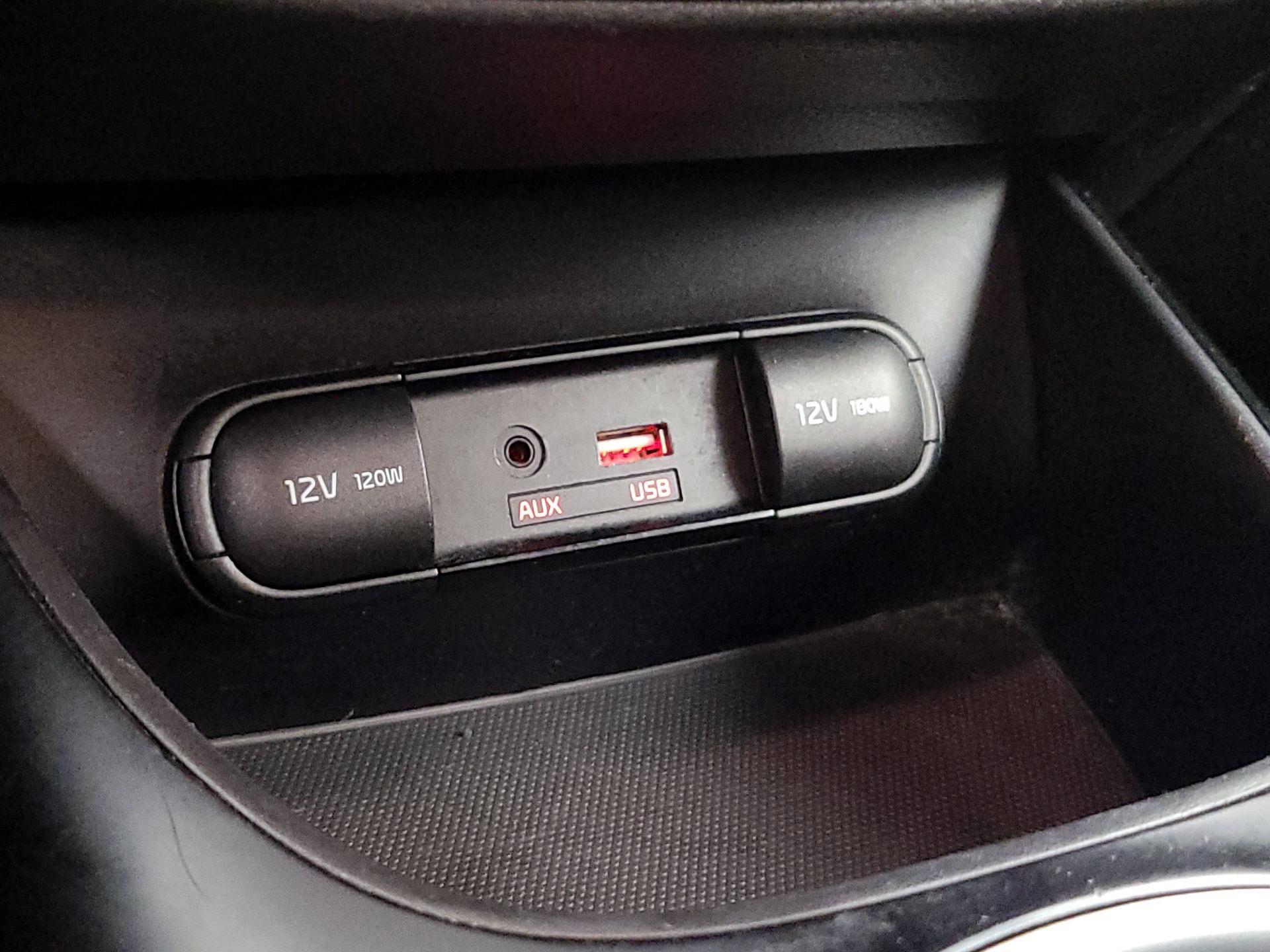 Thumbnail: 2019 Kia Soul - 16