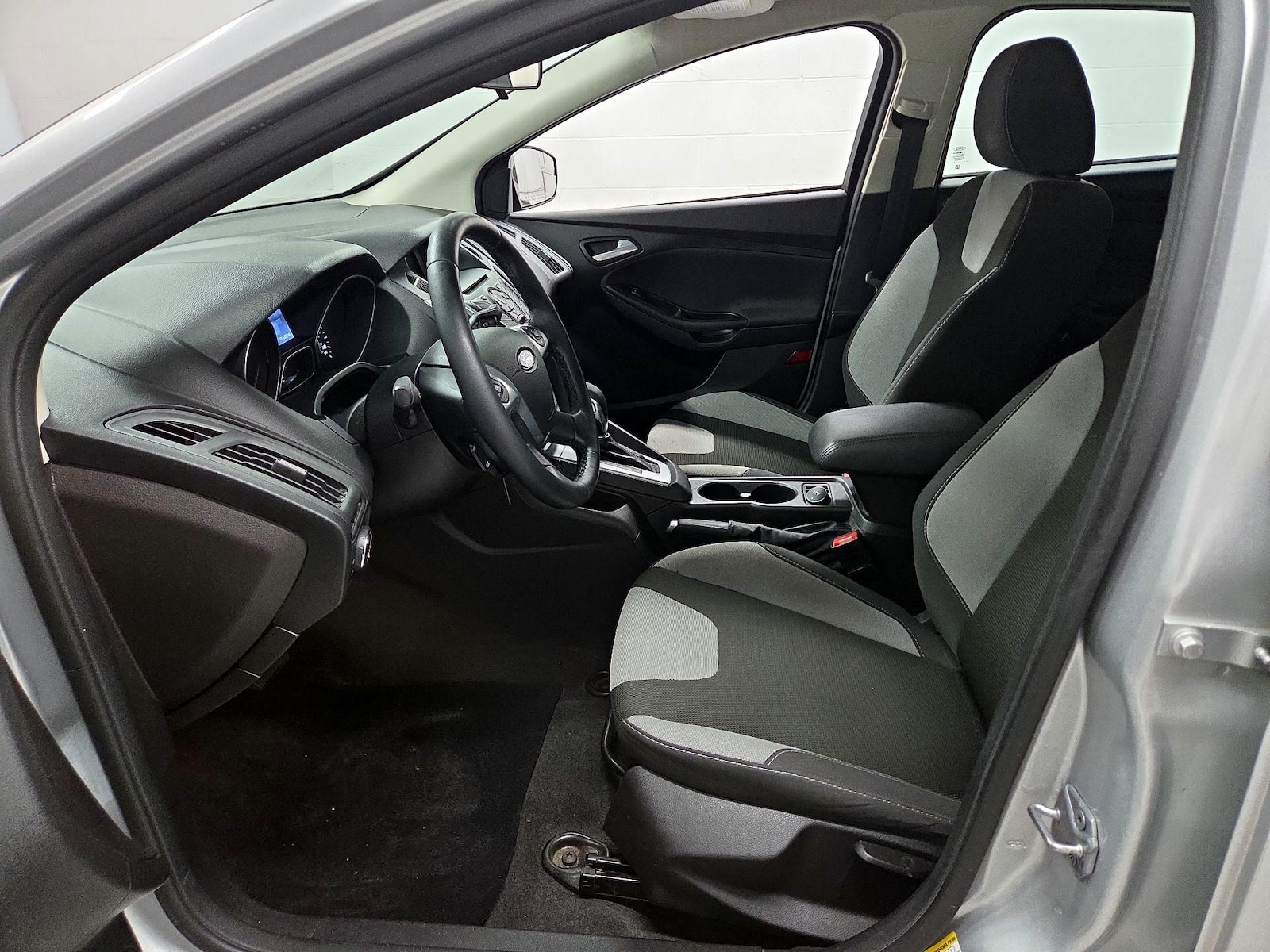 2014 Ford Focus SE - Photo 12