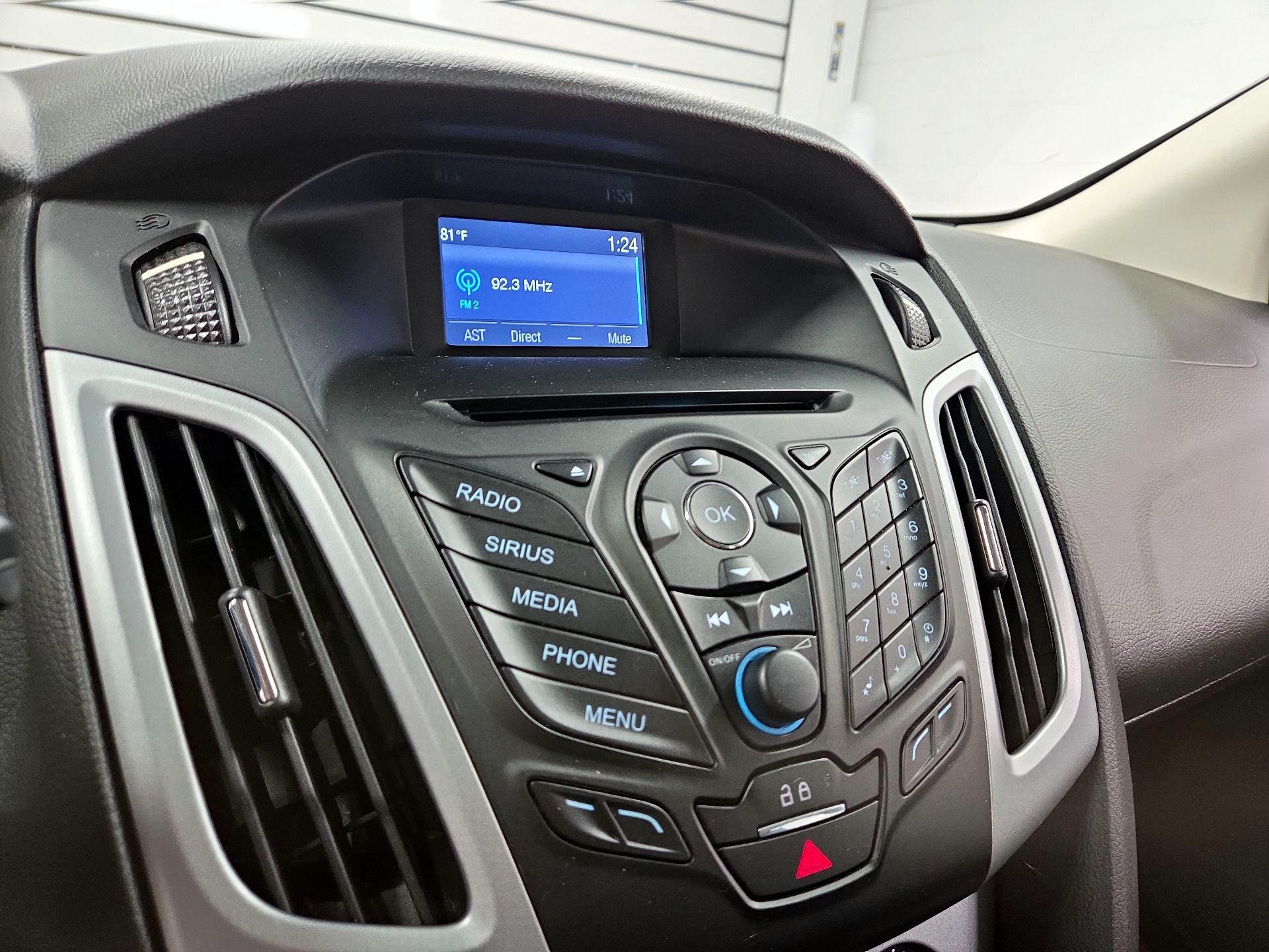Thumbnail: 2014 Ford Focus - 13
