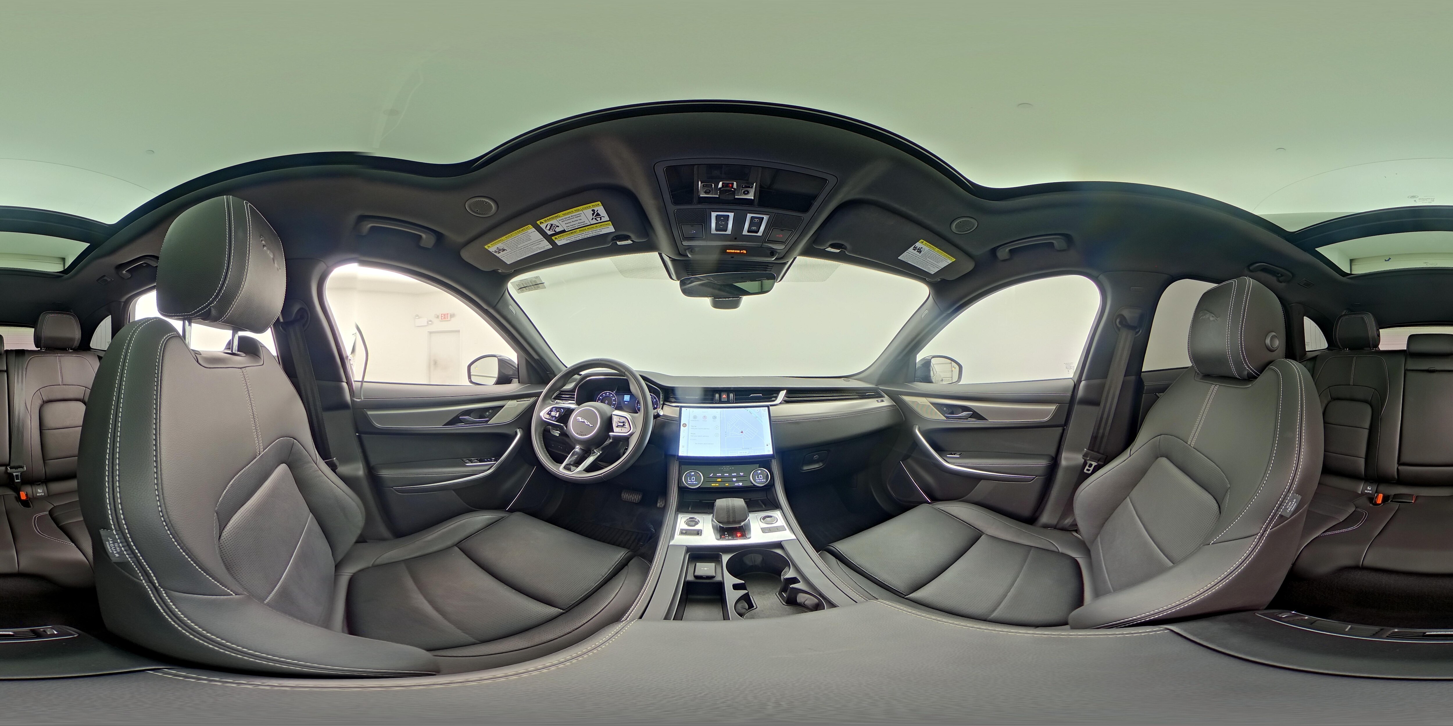 2024 Jaguar F-PACE R-Dynamic S - Photo 26