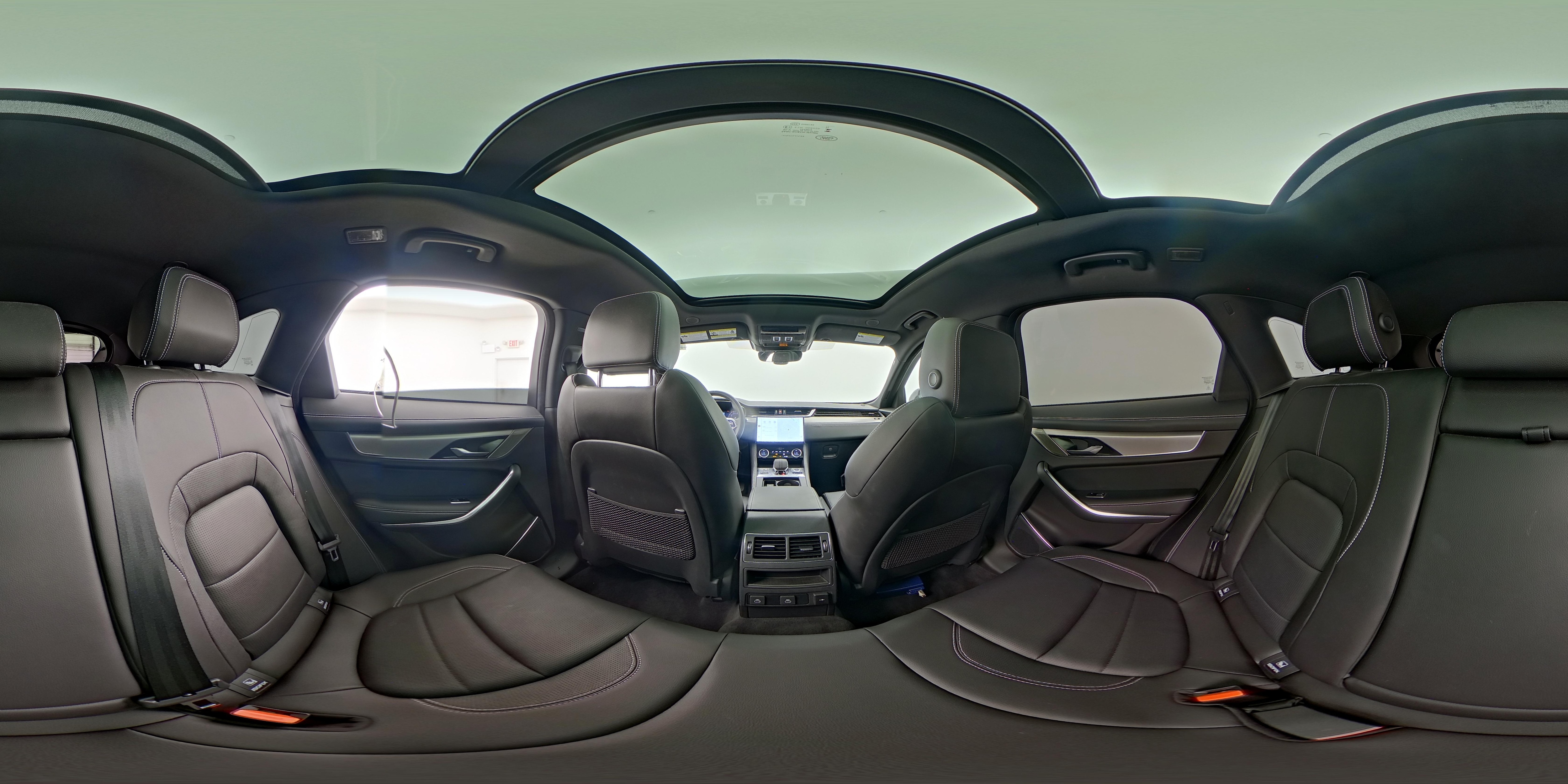 2024 Jaguar F-PACE R-Dynamic S - Photo 27