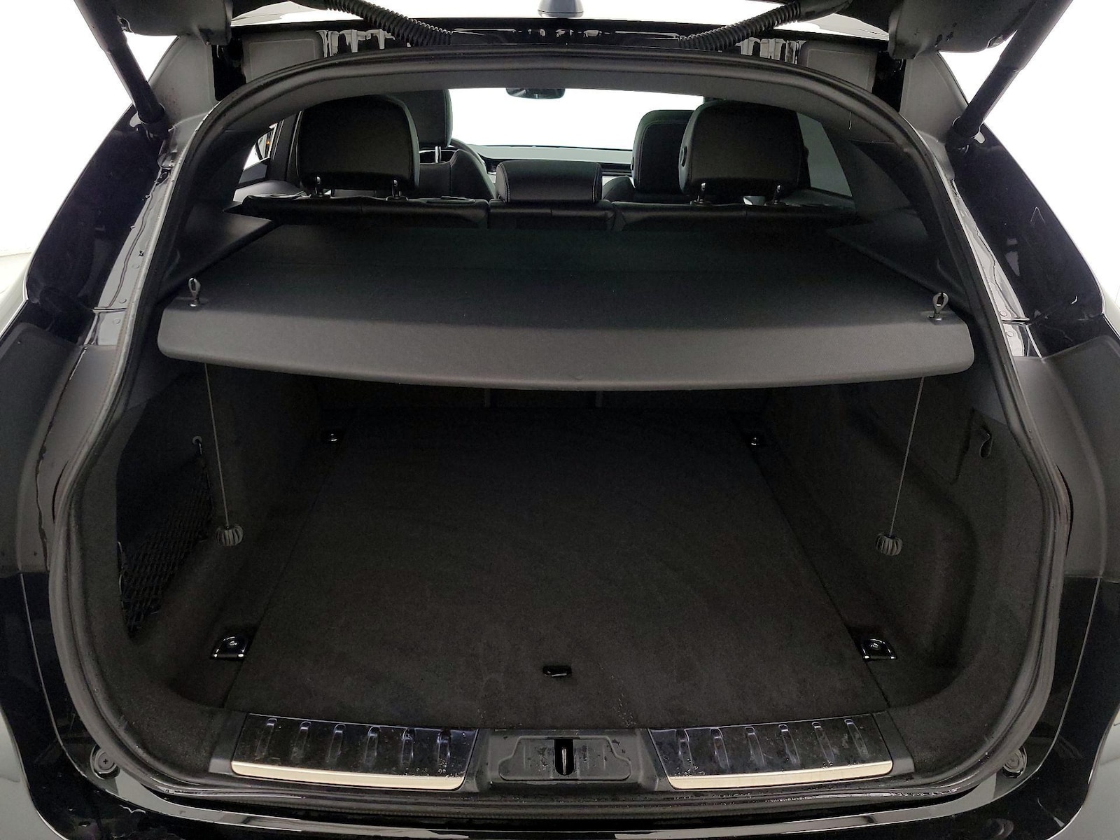 2024 Jaguar F-PACE R-Dynamic S - Photo 23