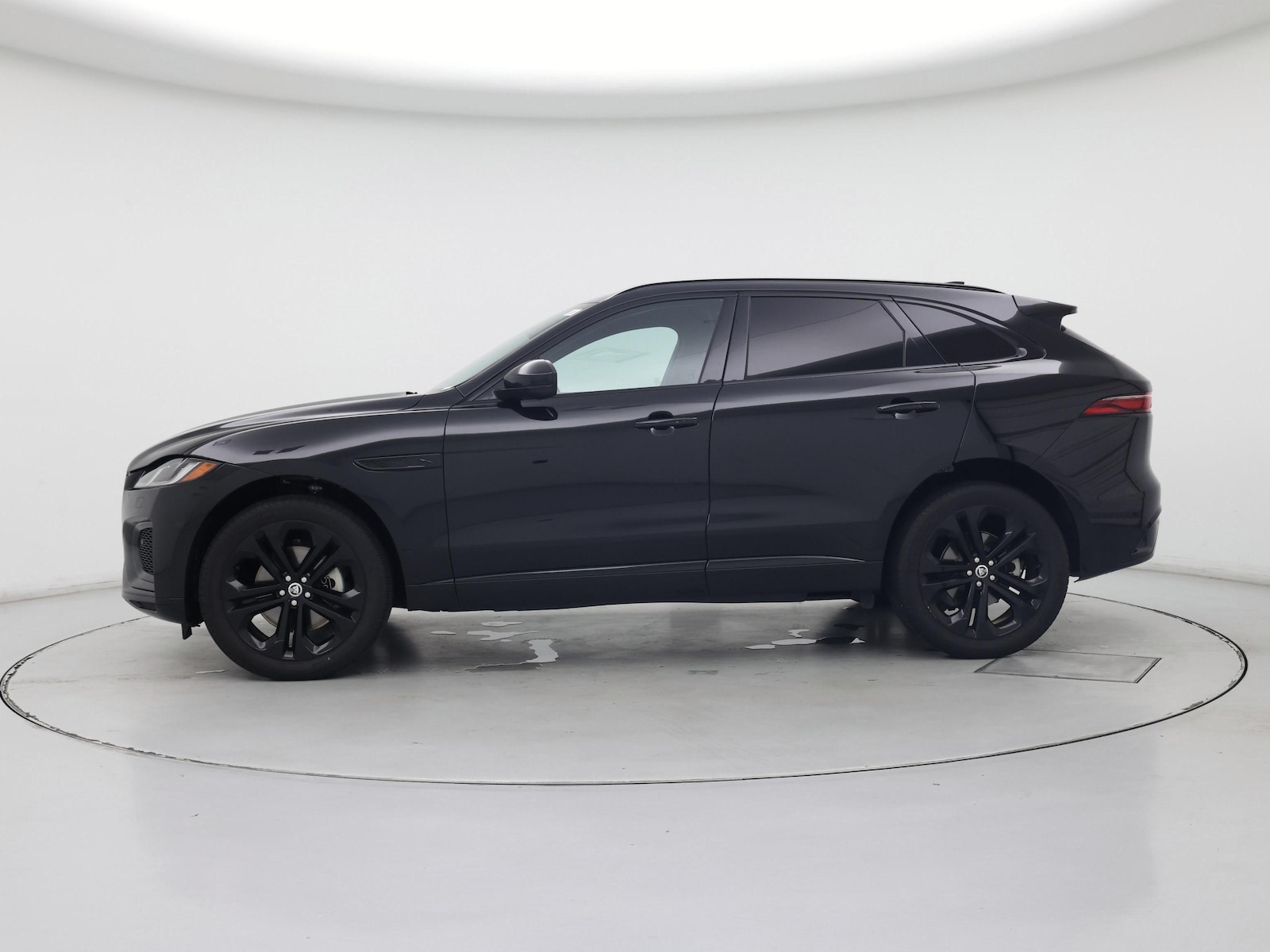 2024 Jaguar F-PACE R-Dynamic S - Photo 4