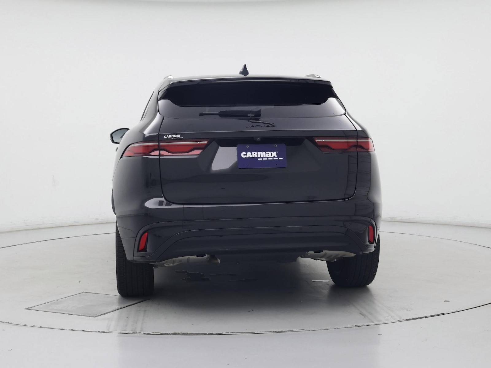 2024 Jaguar F-PACE R-Dynamic S - Photo 7