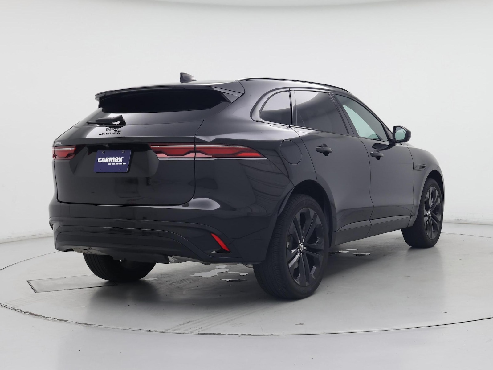 2024 Jaguar F-PACE R-Dynamic S - Photo 9