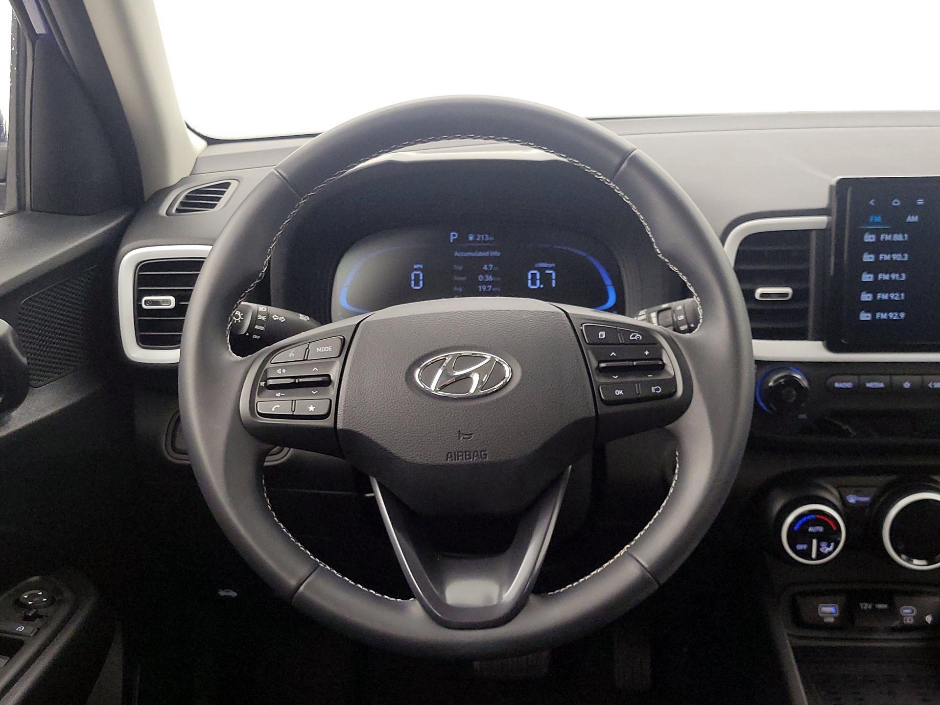 Thumbnail: 2023 Hyundai Venue - 10
