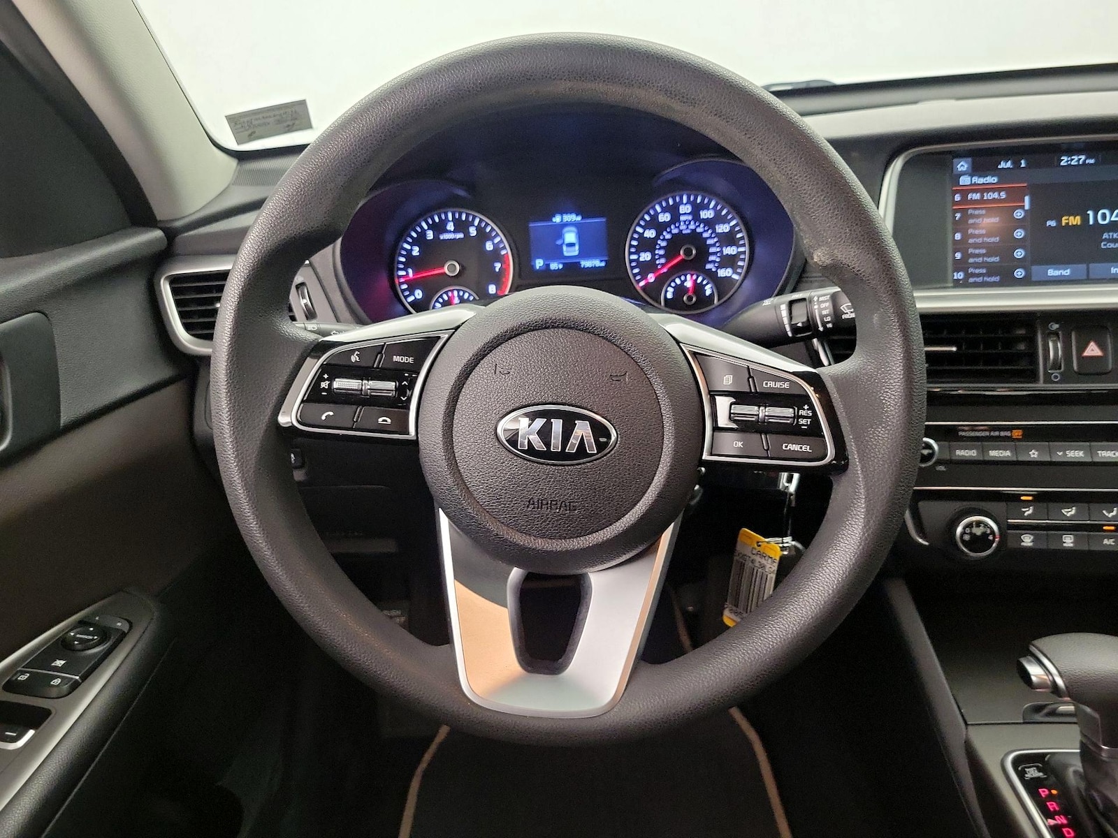 2020 Kia Optima LX - Photo 11