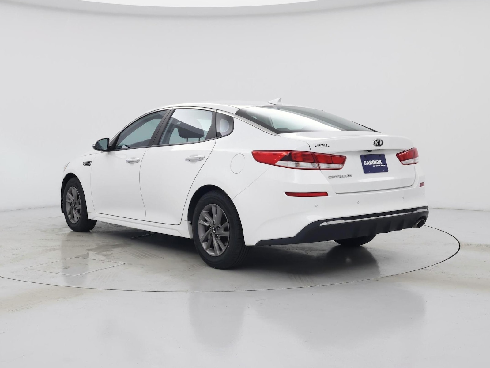 2020 Kia Optima LX - Photo 3