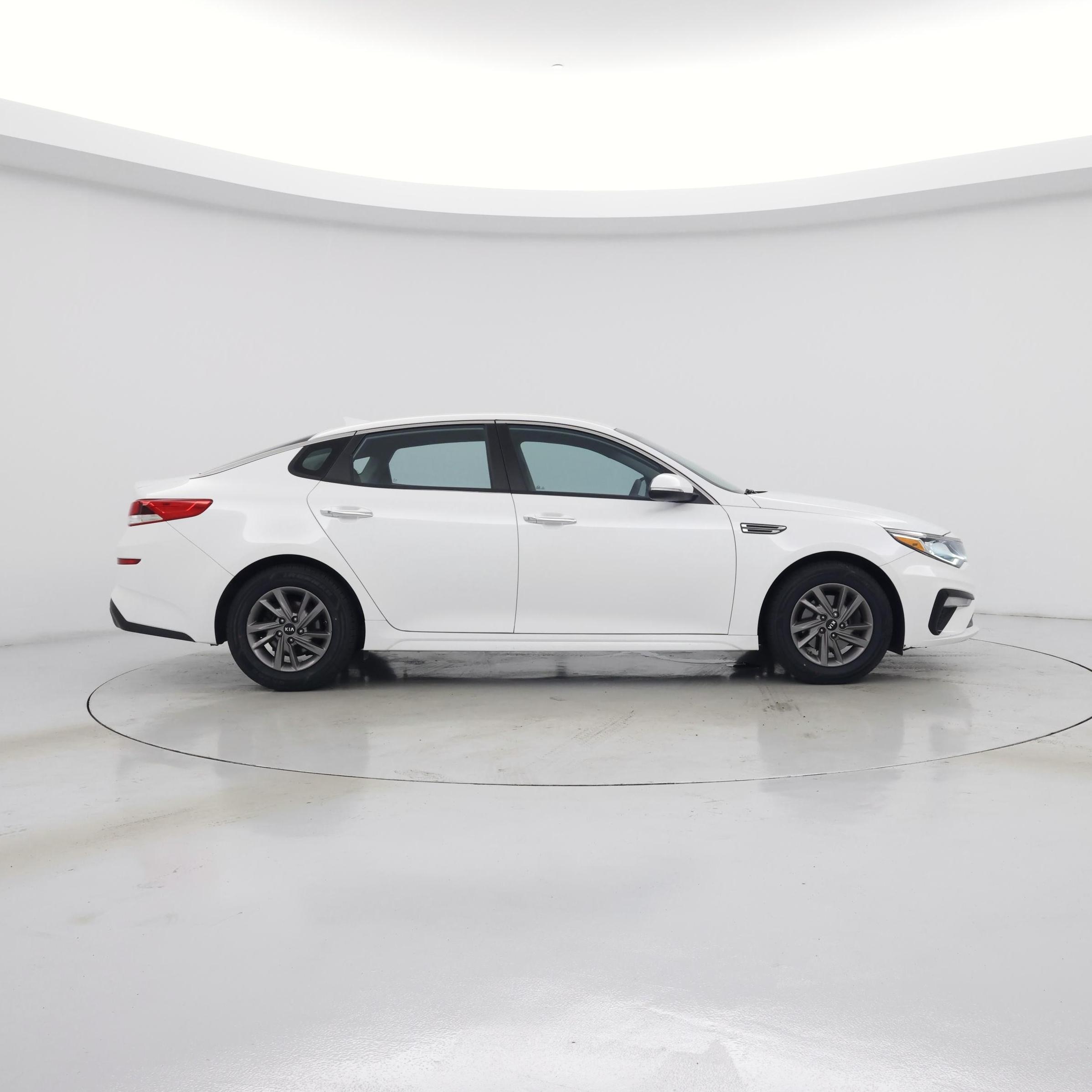 Thumbnail: 2020 Kia Optima - 7