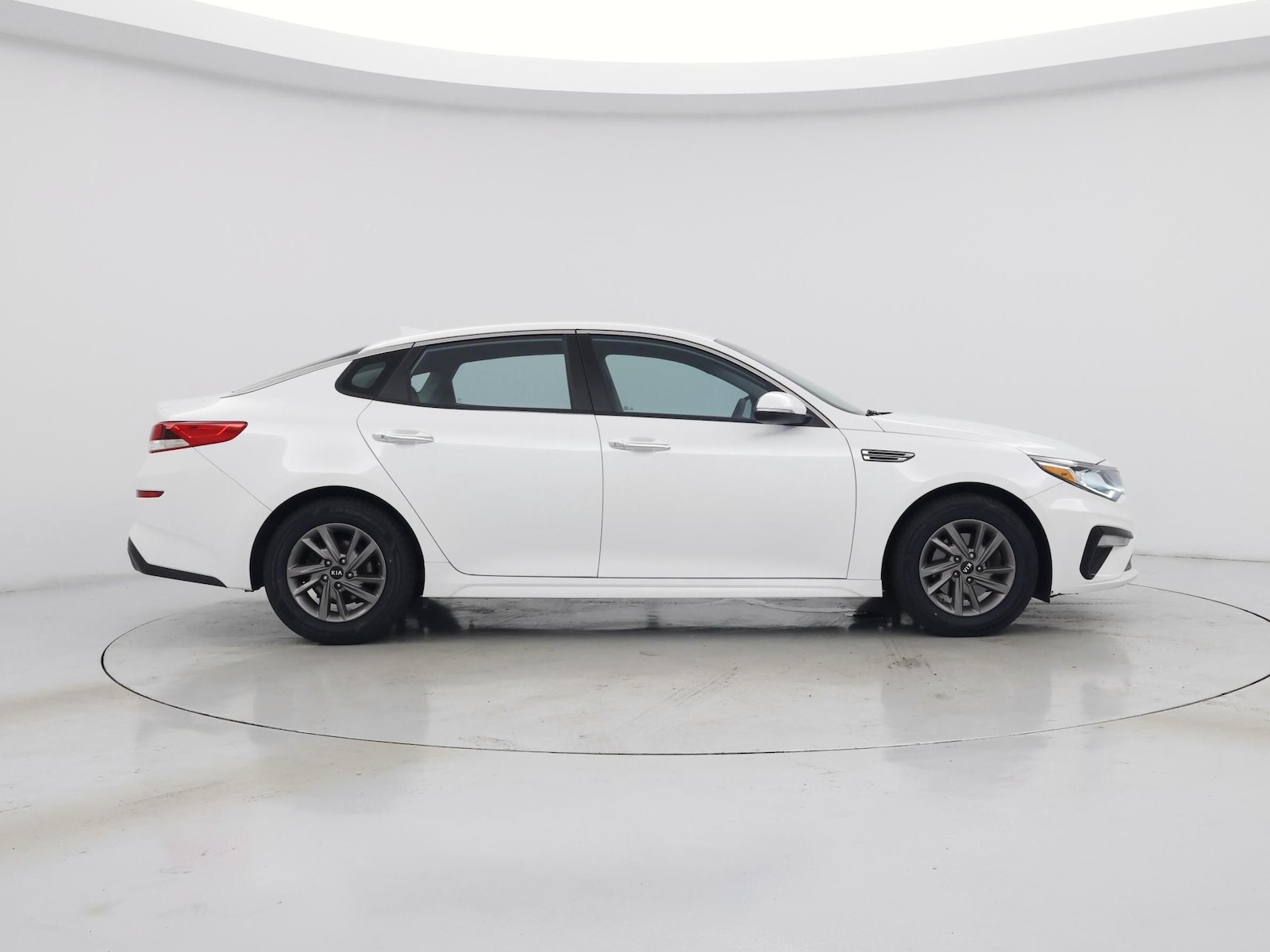 2020 Kia Optima LX - Photo 8