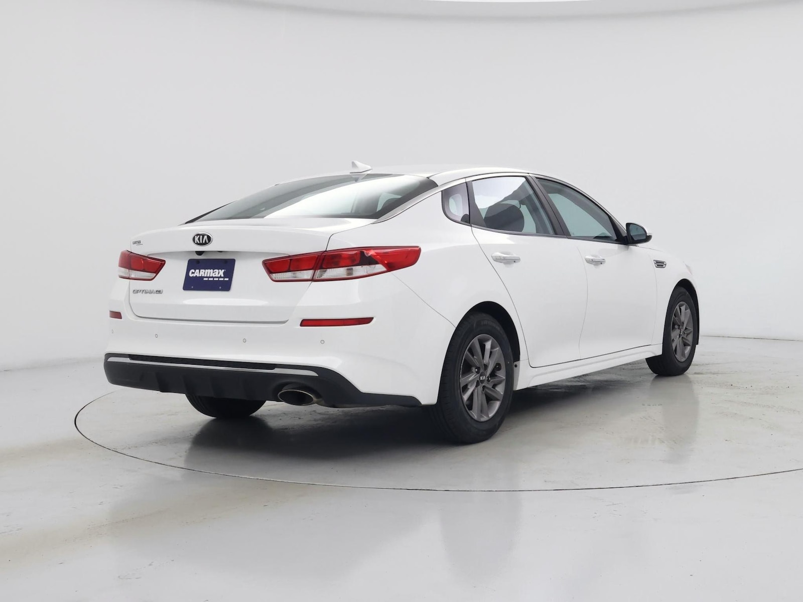 2020 Kia Optima LX - Photo 9