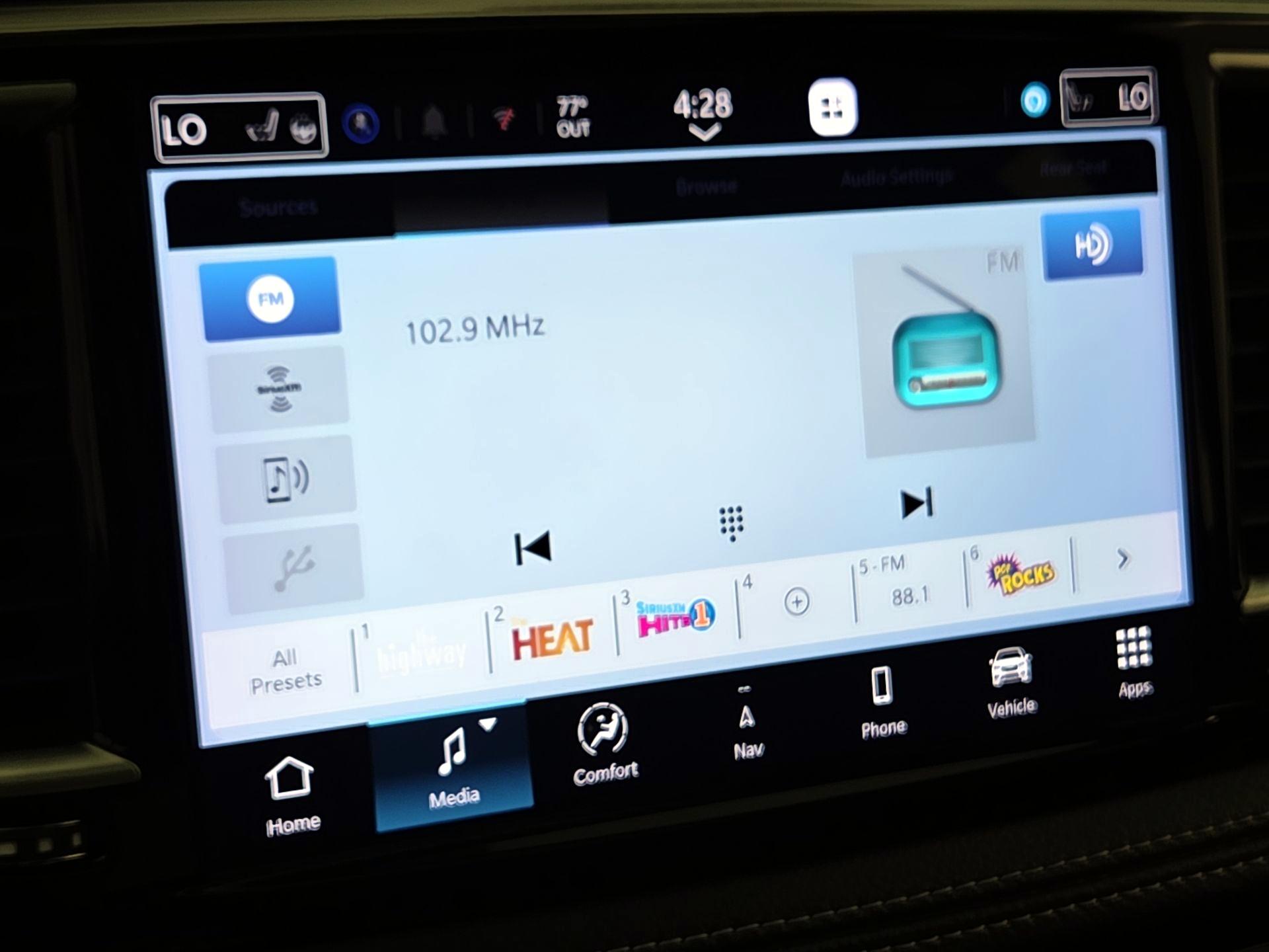 Thumbnail: 2023 Chrysler Pacifica - 15