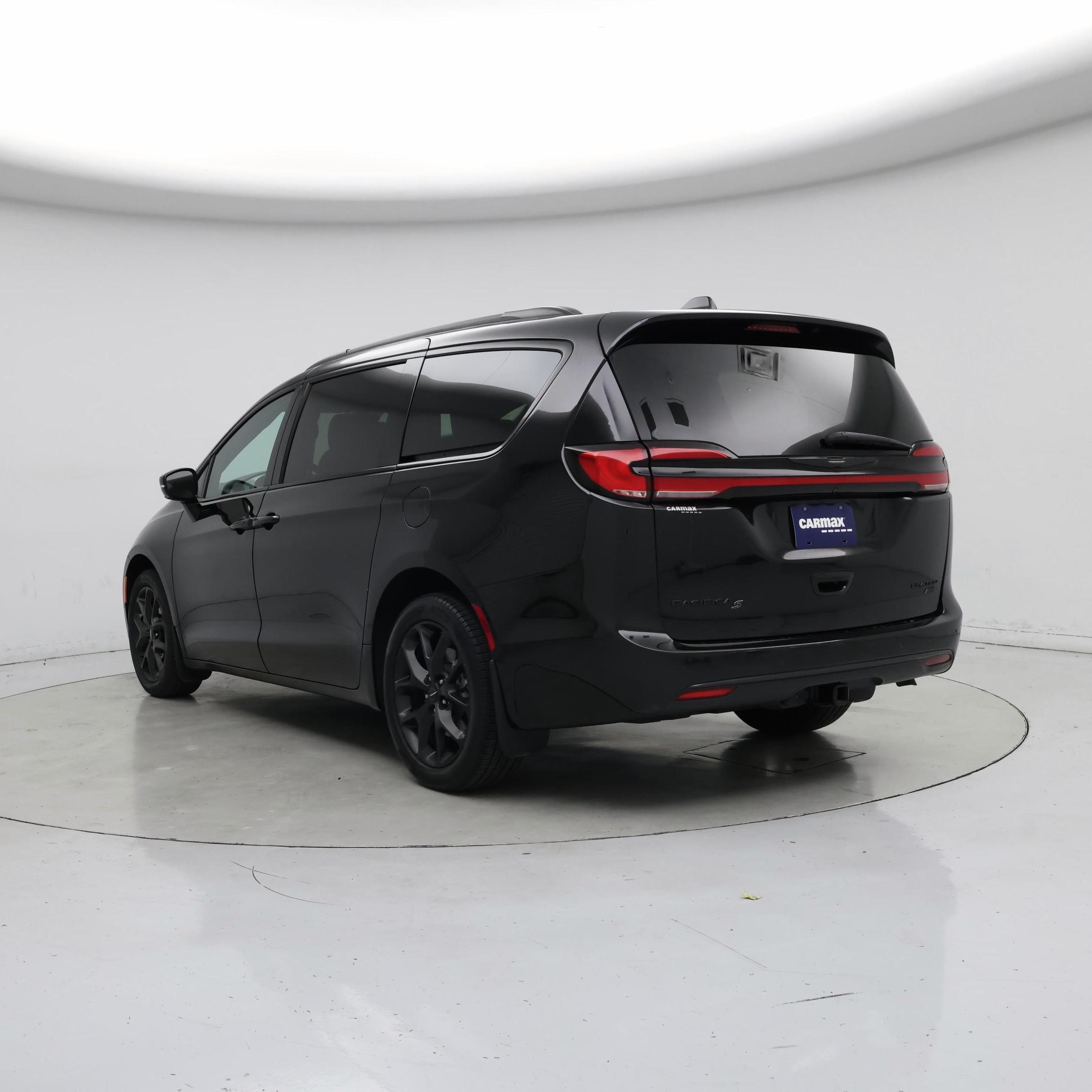 Thumbnail: 2023 Chrysler Pacifica - 2