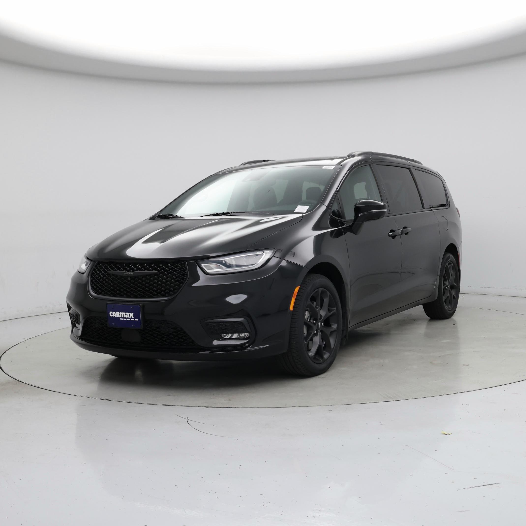 Thumbnail: 2023 Chrysler Pacifica - 4