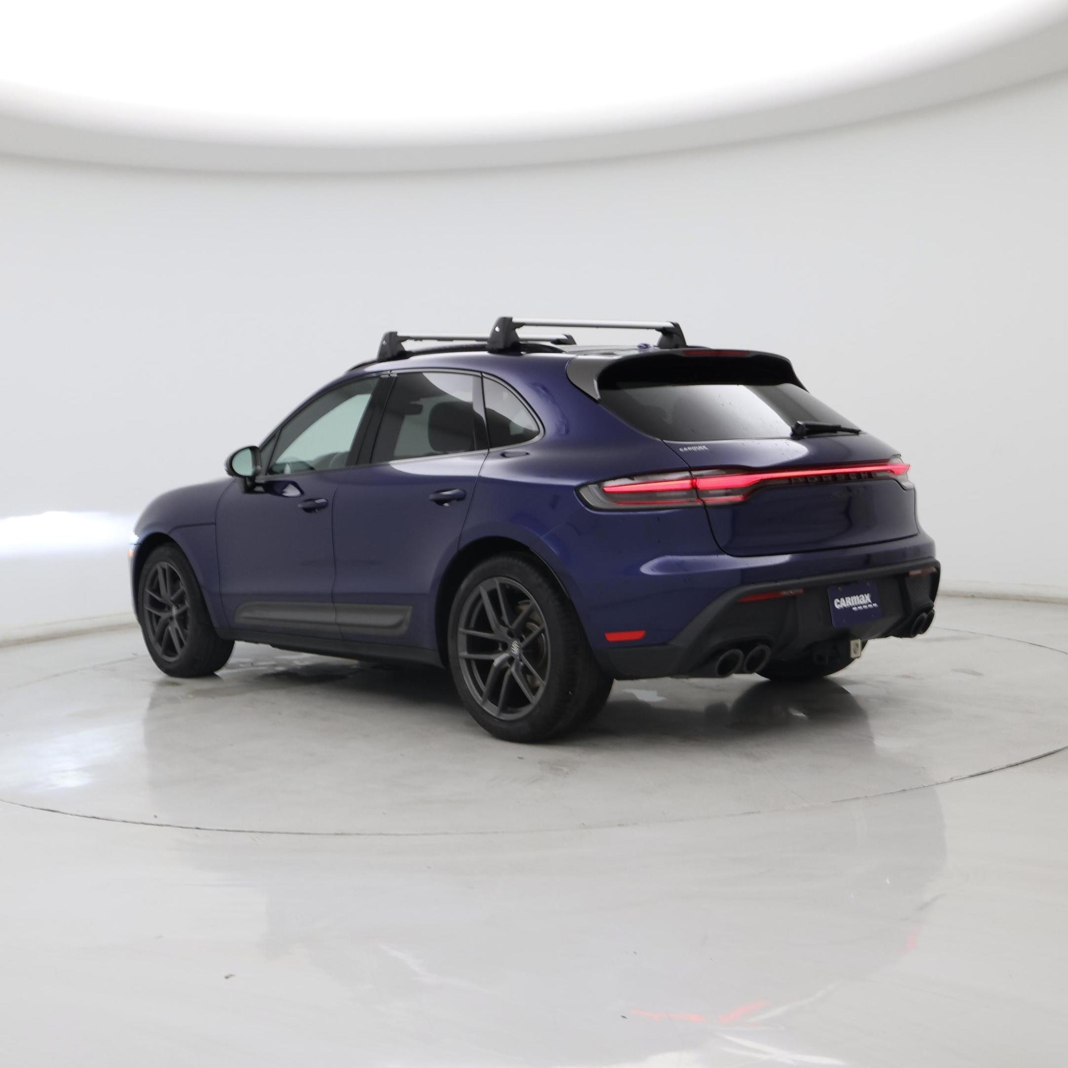 Thumbnail: 2023 Porsche Macan - 2