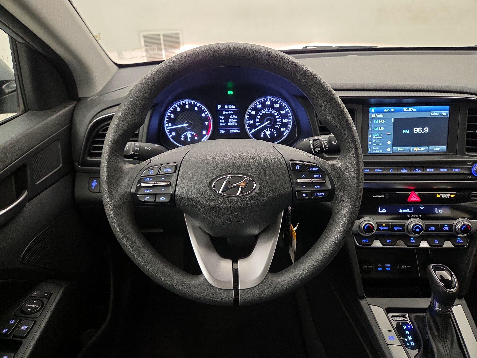 Thumbnail: 2020 Hyundai Elantra - 10