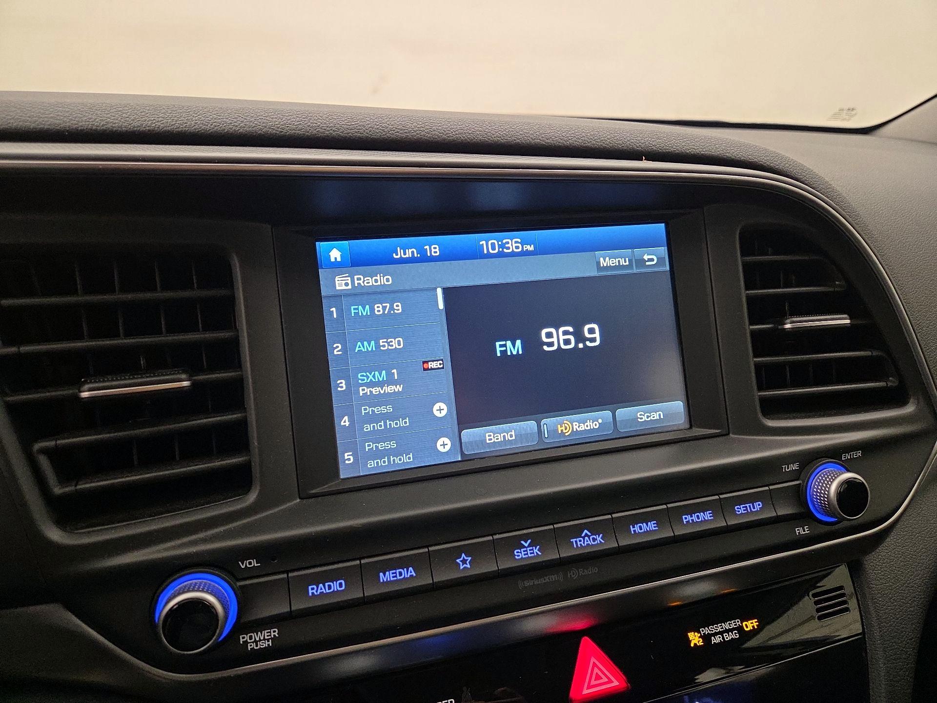 Thumbnail: 2020 Hyundai Elantra - 15