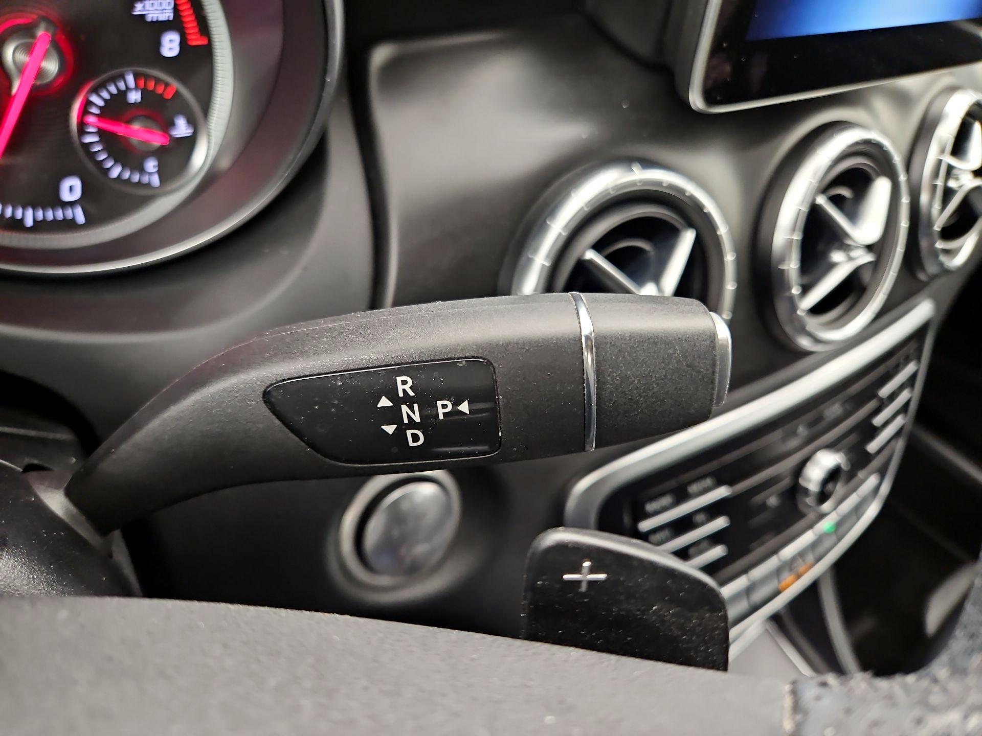 Thumbnail: 2019 Mercedes-Benz CLA - 17
