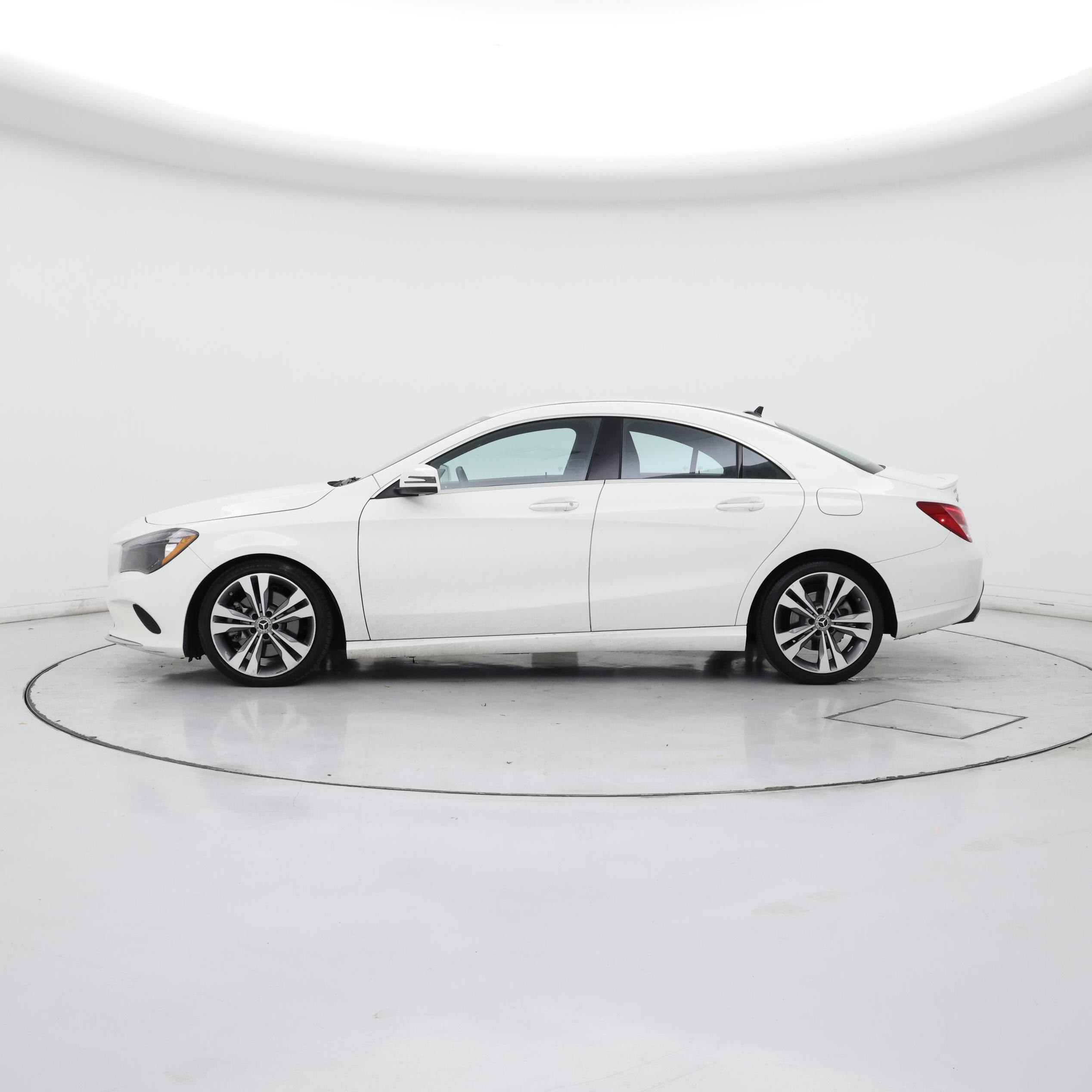 Thumbnail: 2019 Mercedes-Benz CLA - 3