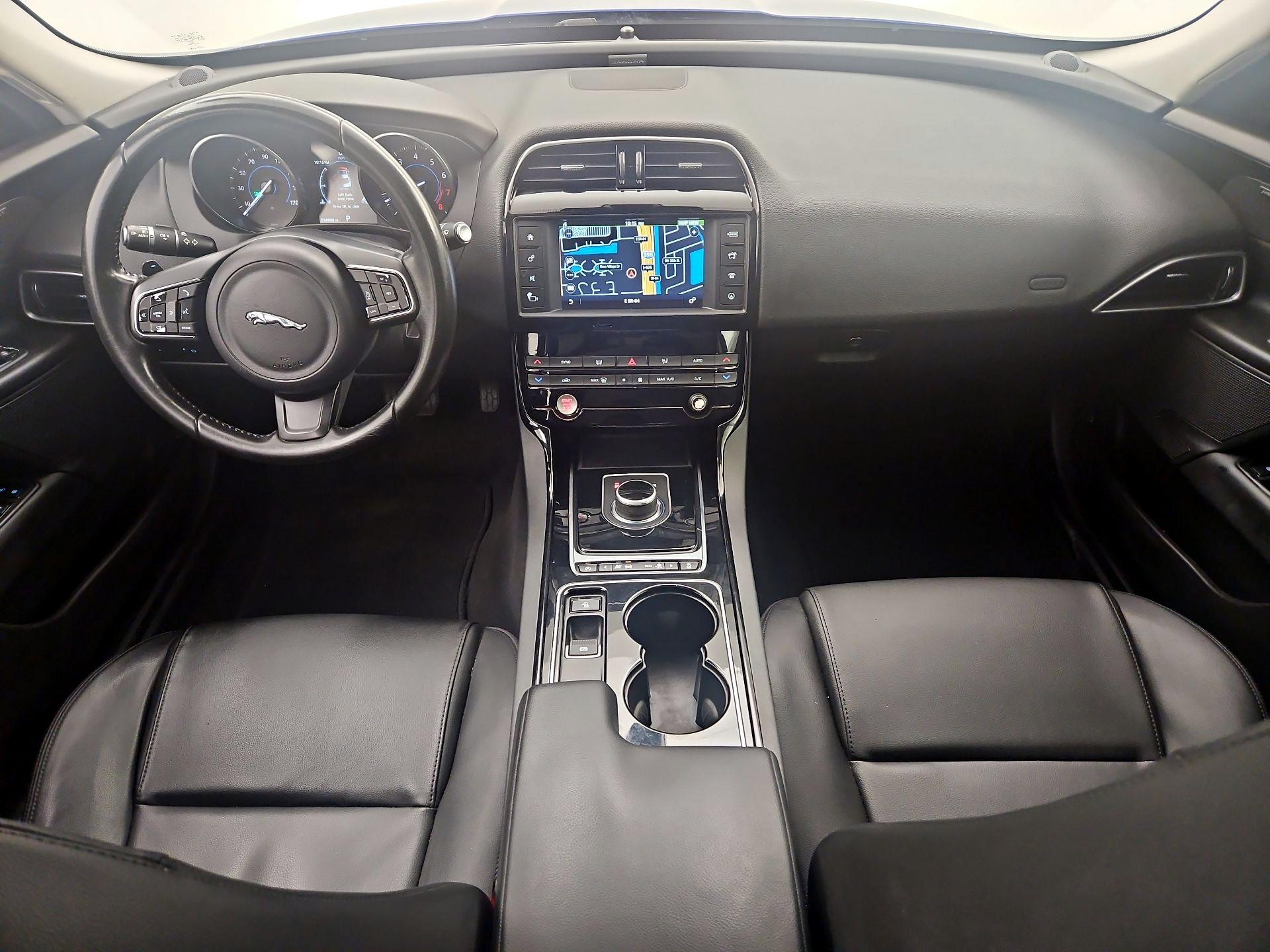 Thumbnail: 2017 Jaguar XE - 9