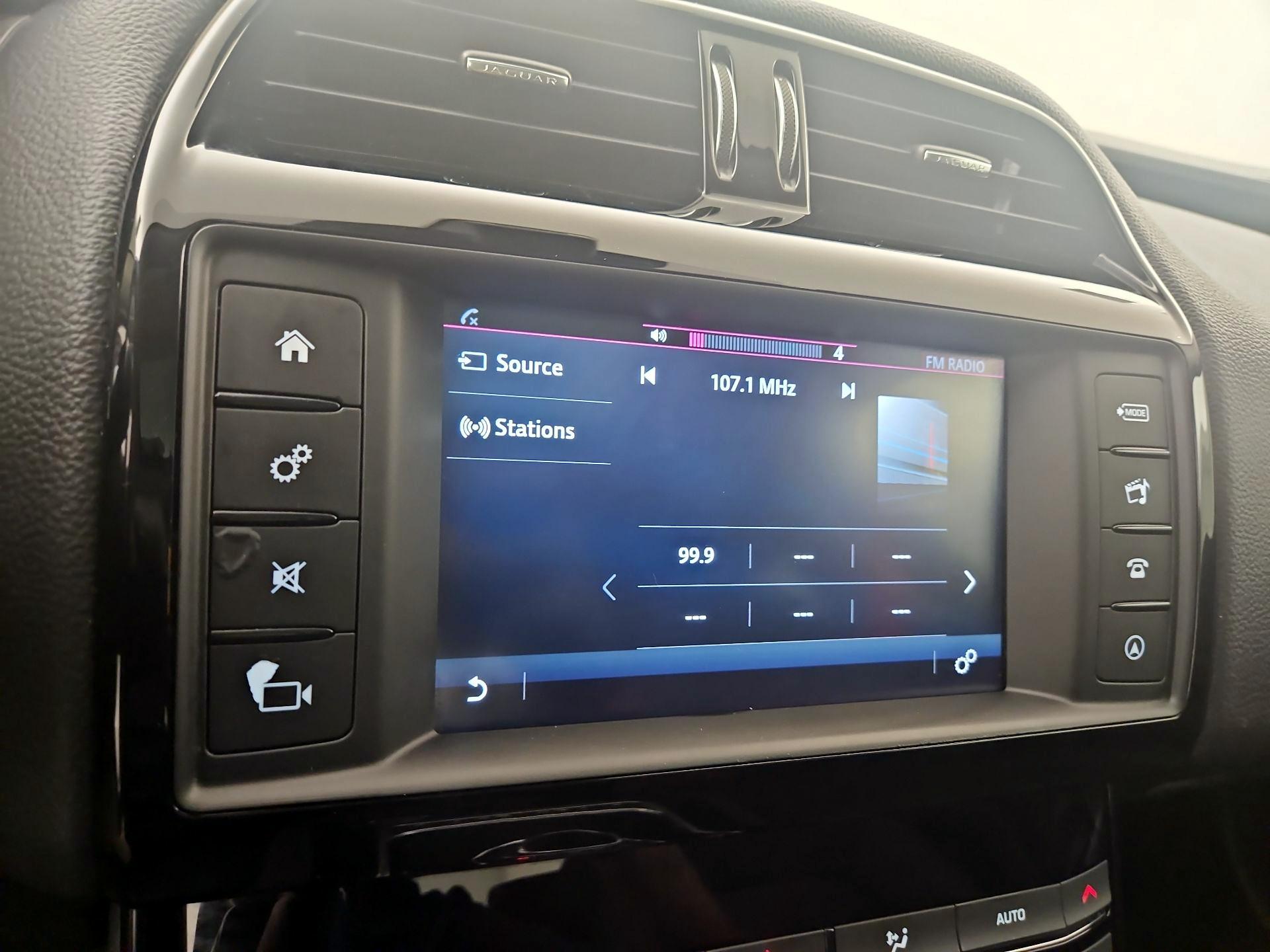 Thumbnail: 2017 Jaguar XE - 16