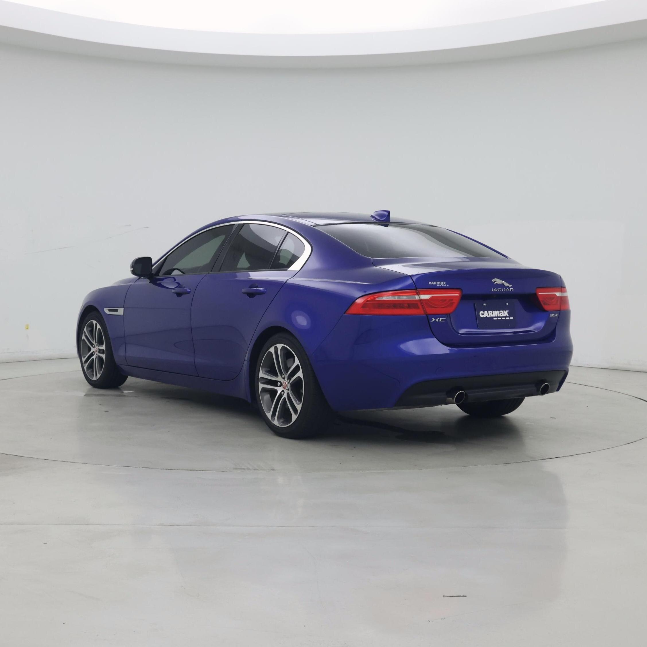 Thumbnail: 2017 Jaguar XE - 2