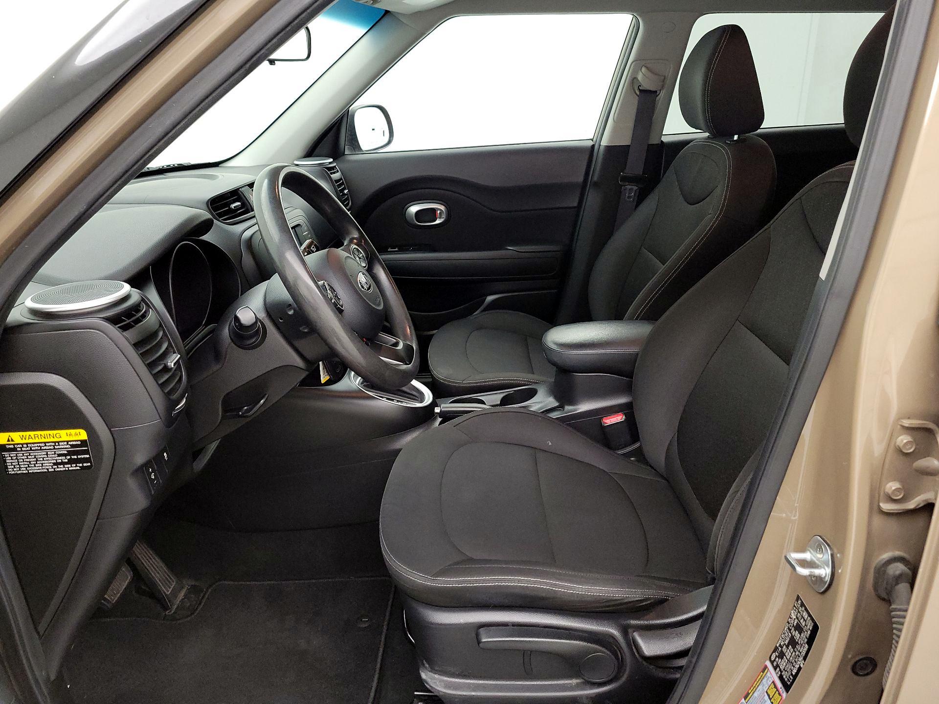 Thumbnail: 2016 Kia Soul - 11