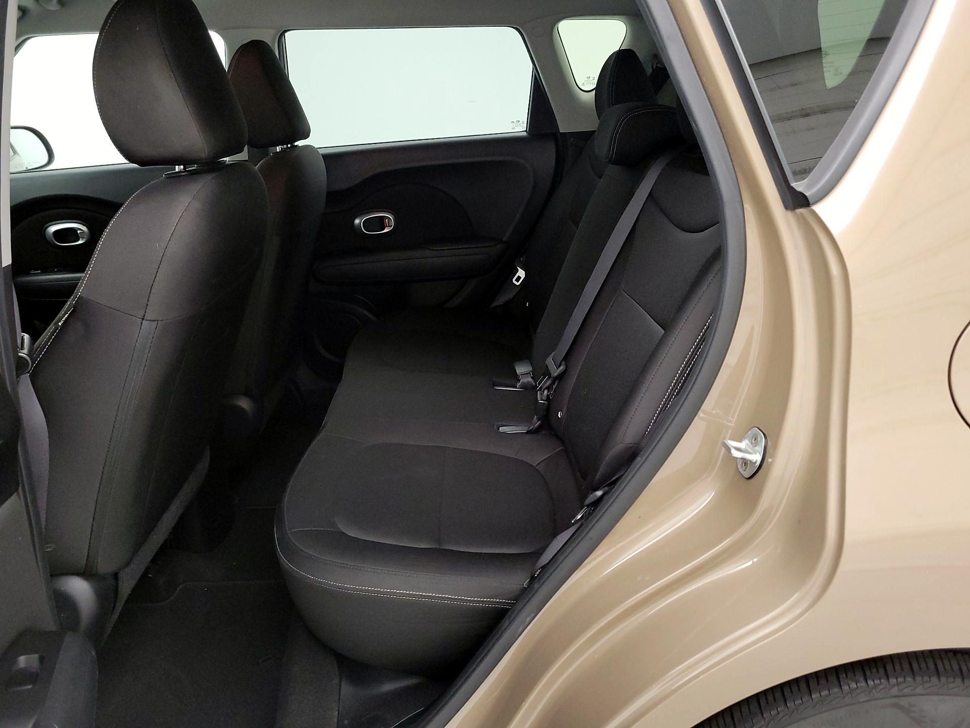 Thumbnail: 2016 Kia Soul - 19