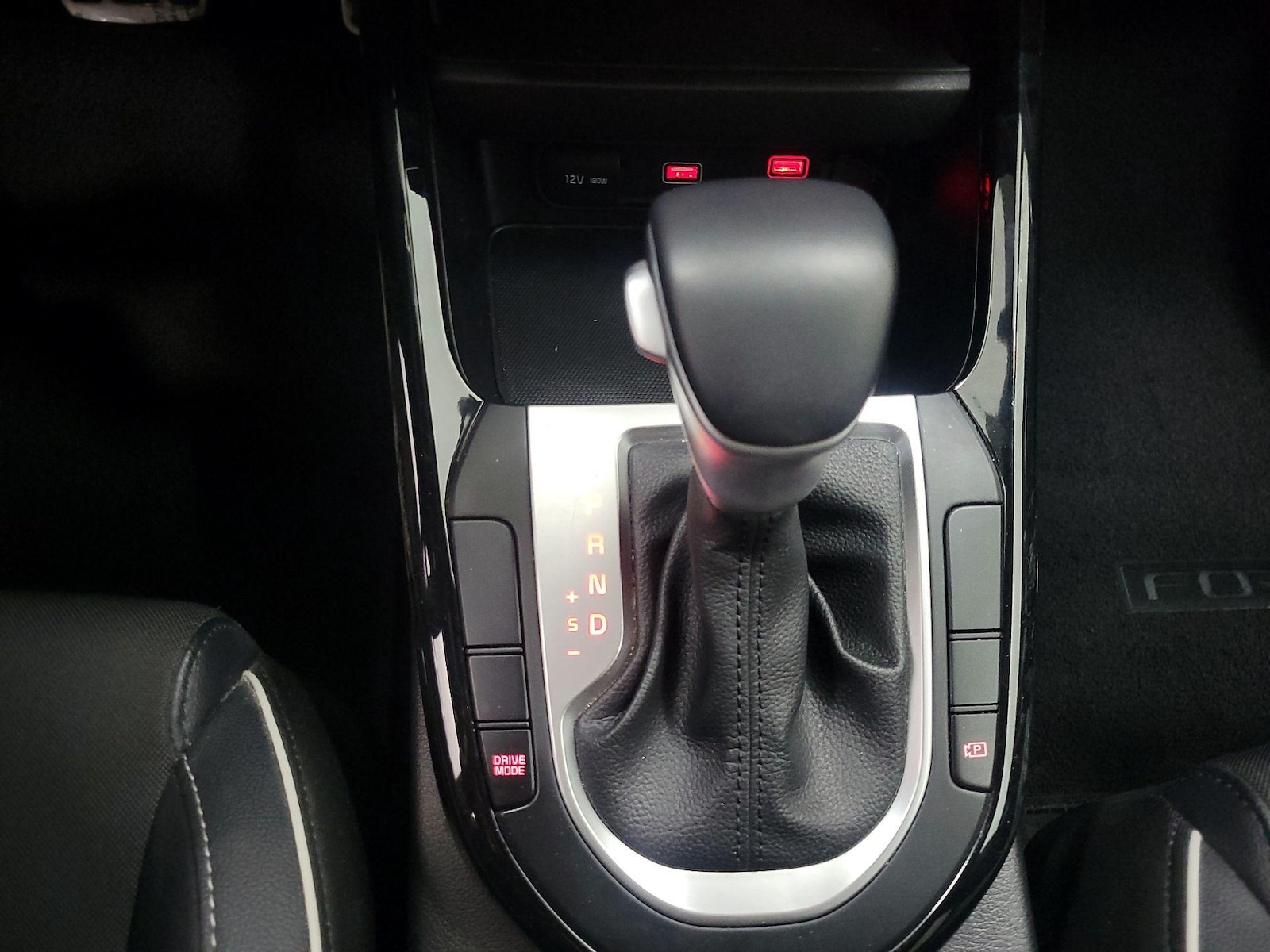 2023 Kia Forte GT-Line - Photo 18