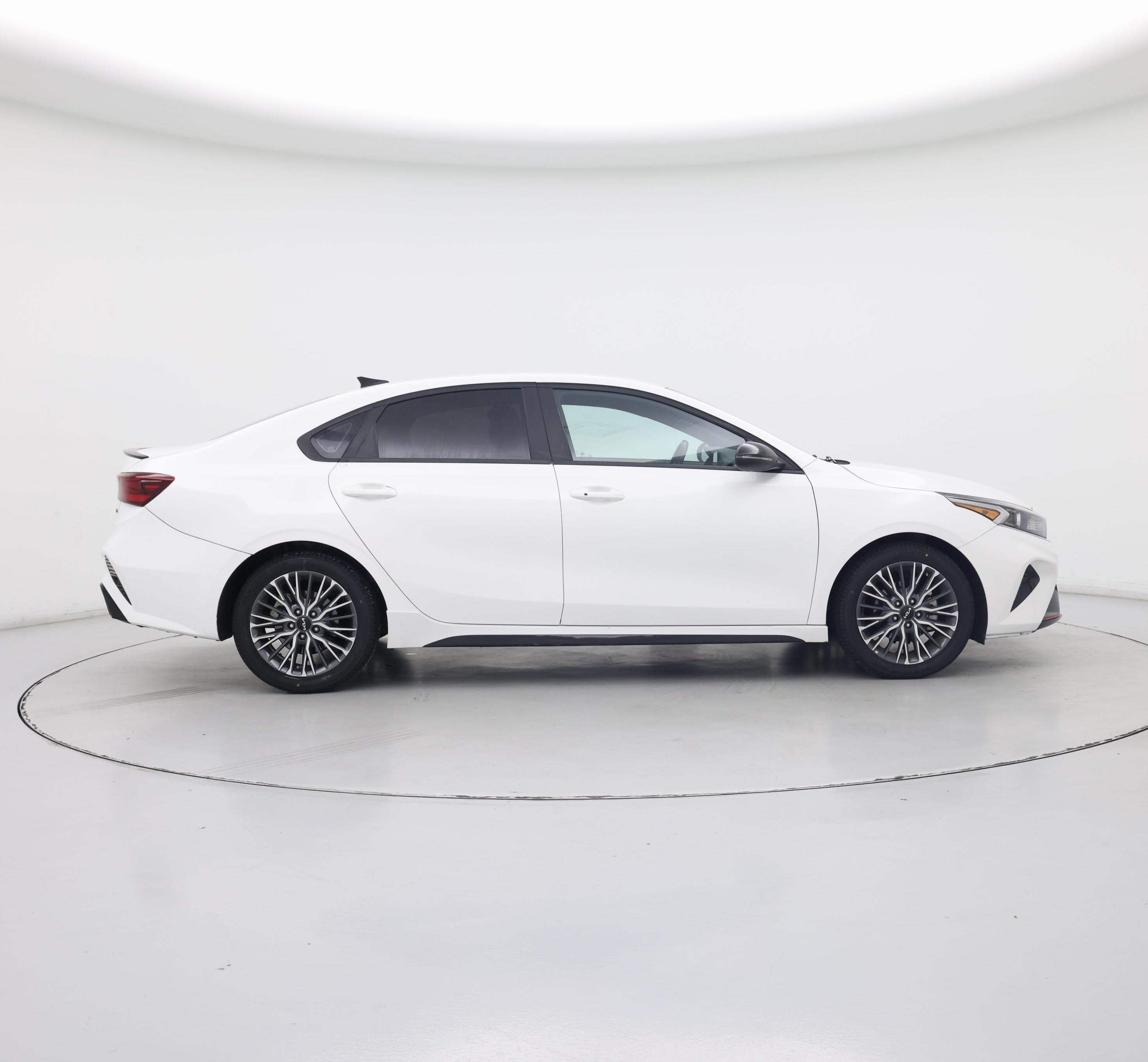 Thumbnail: 2023 Kia Forte - 7
