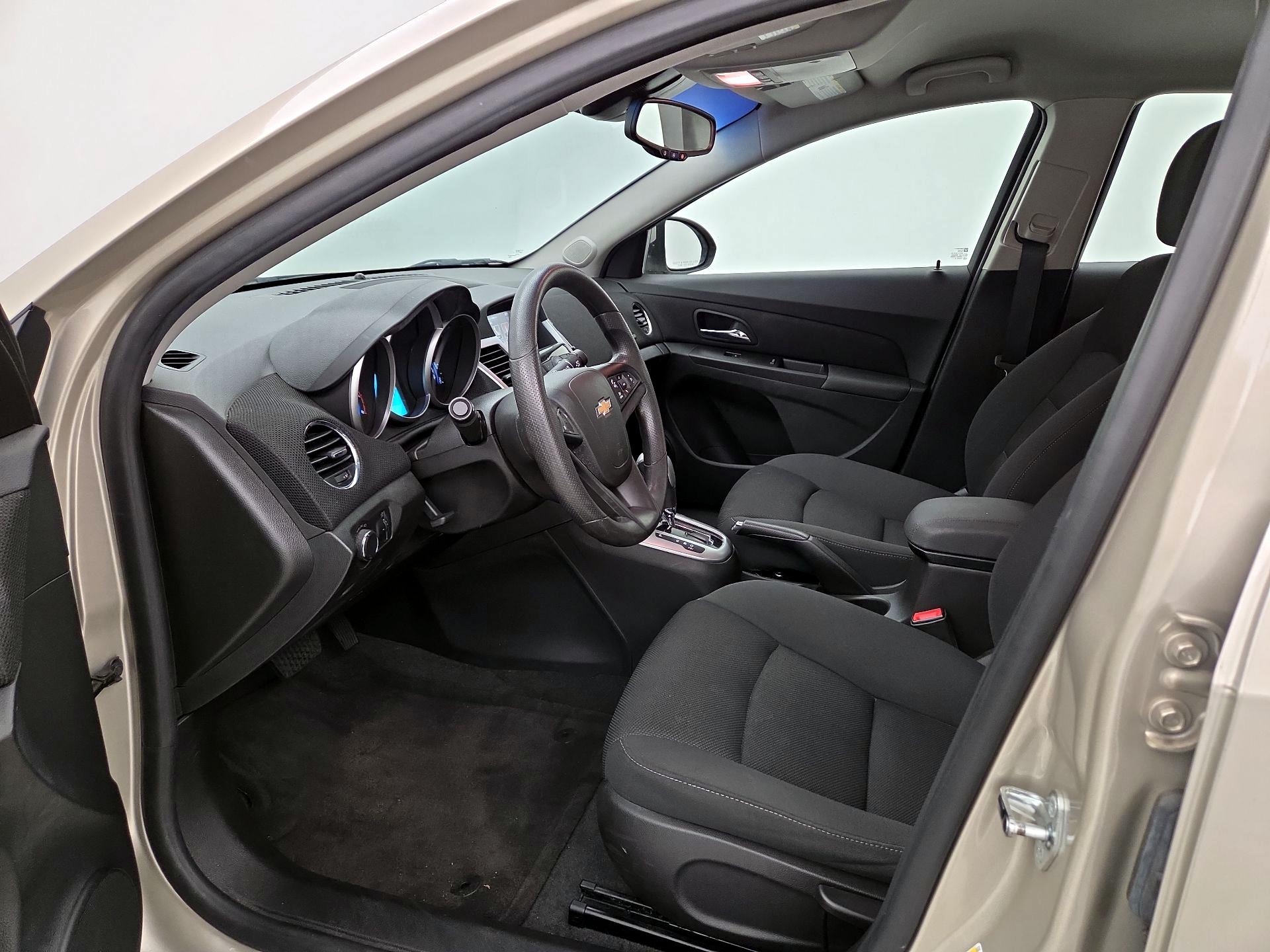 Thumbnail: 2016 Chevrolet Cruze - 11