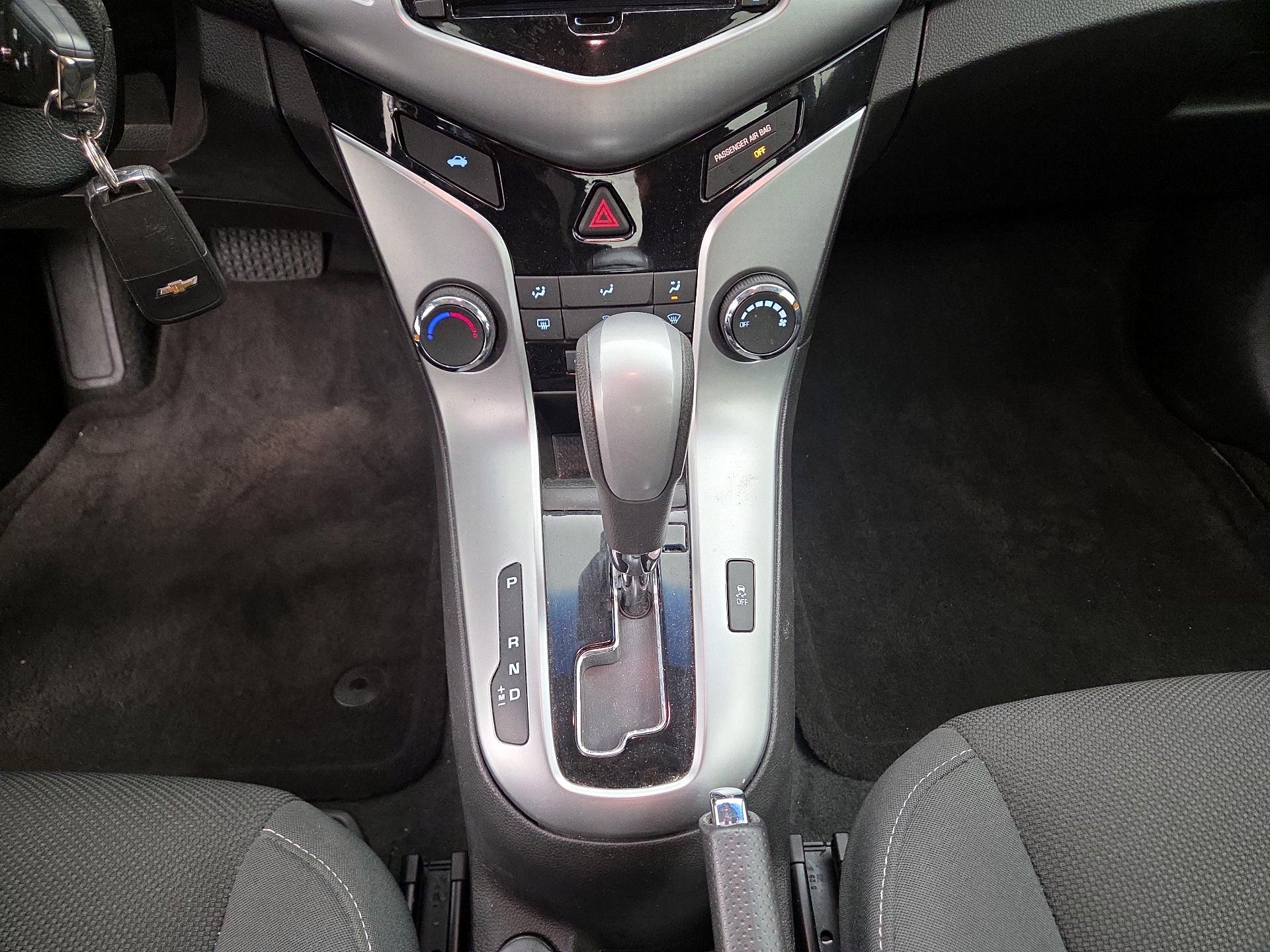 Thumbnail: 2016 Chevrolet Cruze - 17