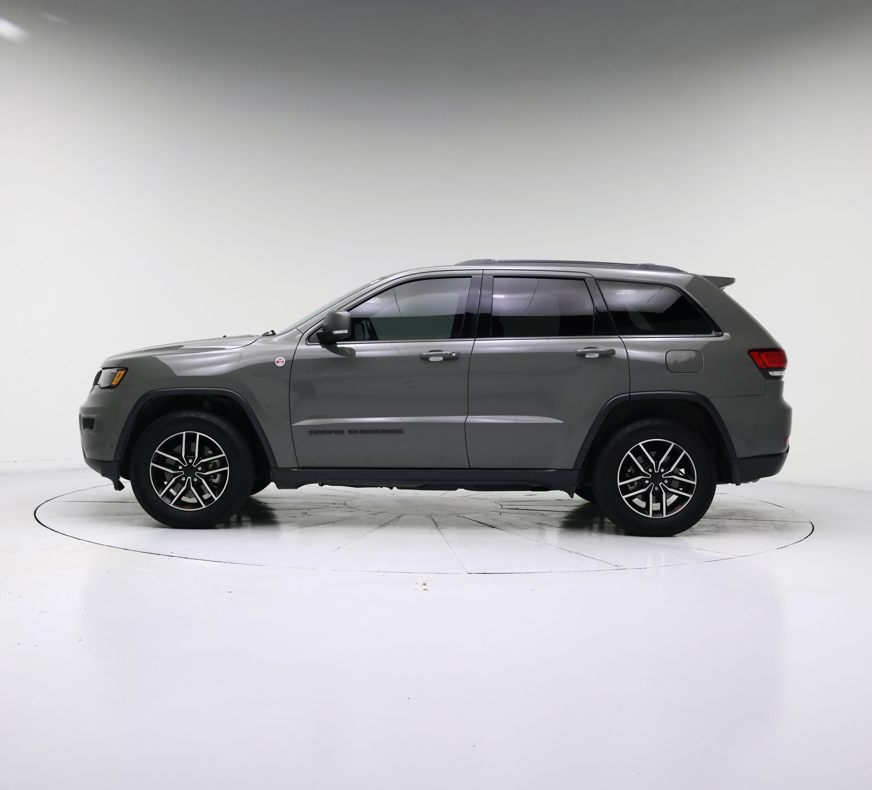 Thumbnail: 2021 Jeep Grand Cherokee - 3