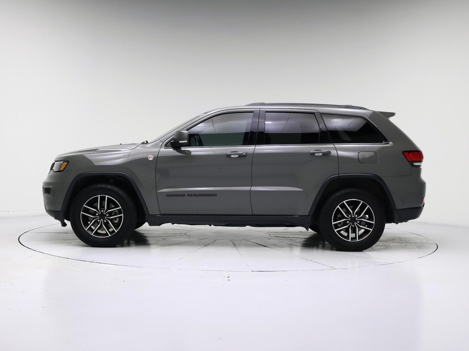 2021 Jeep Grand Cherokee Trailhawk - Photo 4