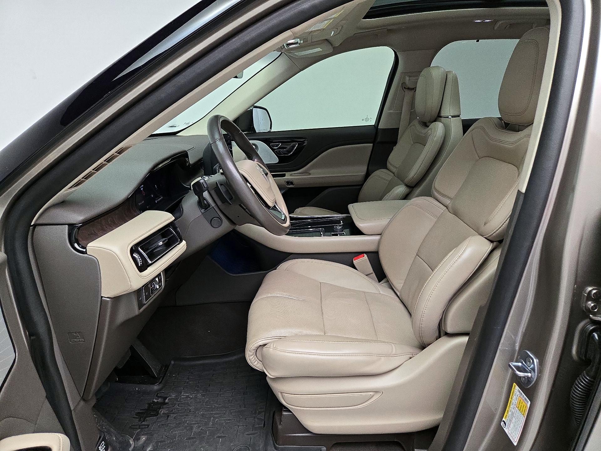 Thumbnail: 2021 Lincoln Aviator - 11