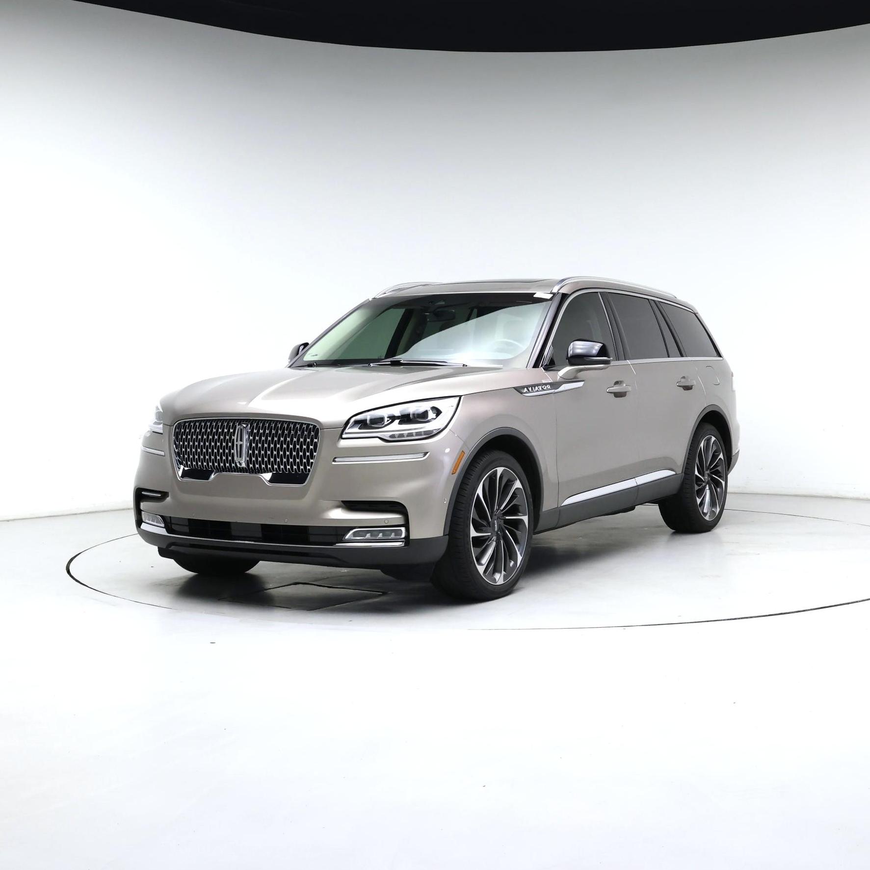 Thumbnail: 2021 Lincoln Aviator - 4