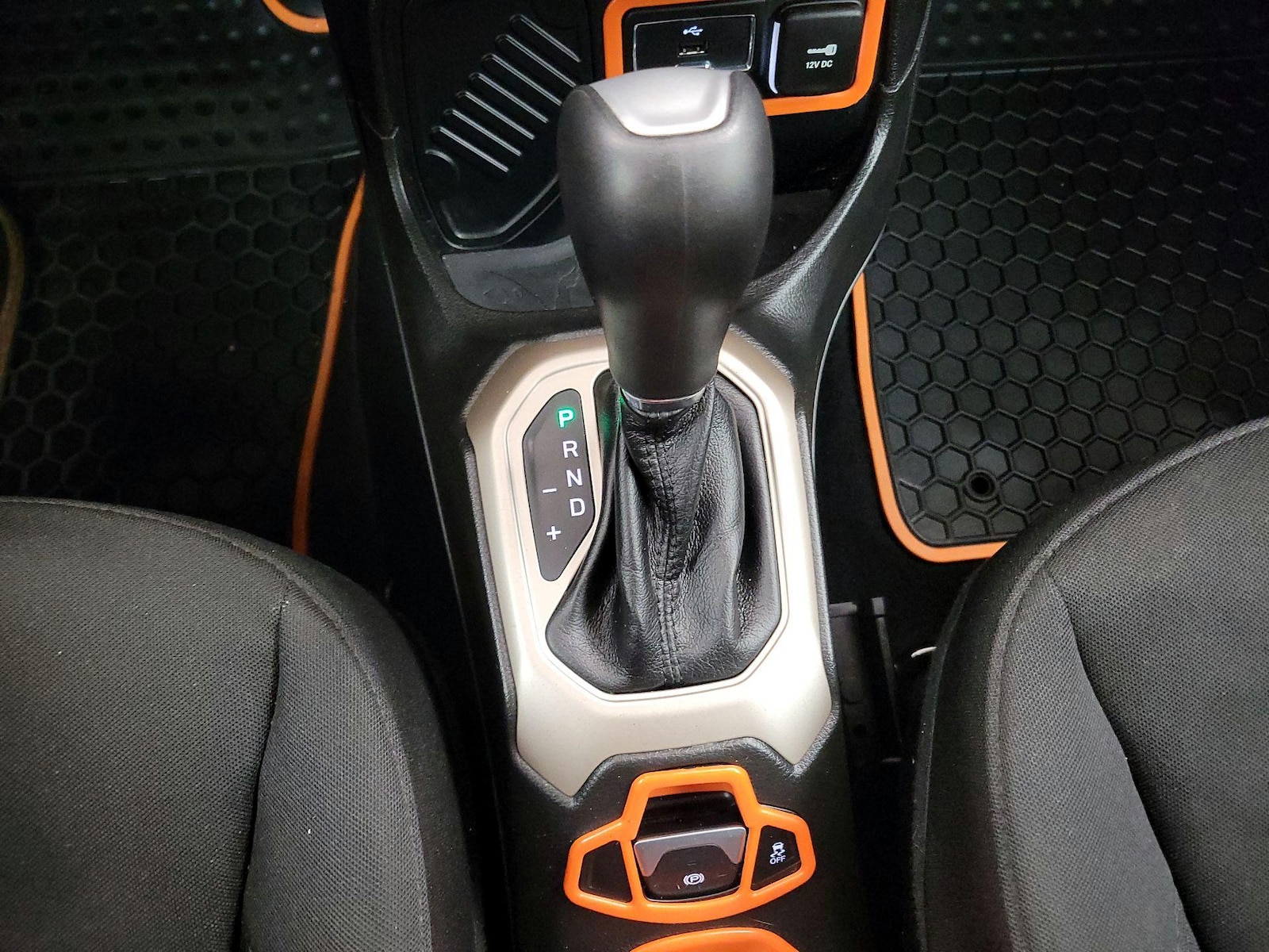 2016 Jeep Renegade Latitude - Photo 18