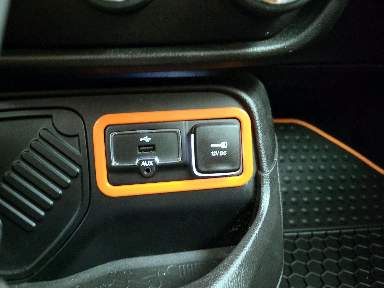 2016 Jeep Renegade Latitude - Photo 19