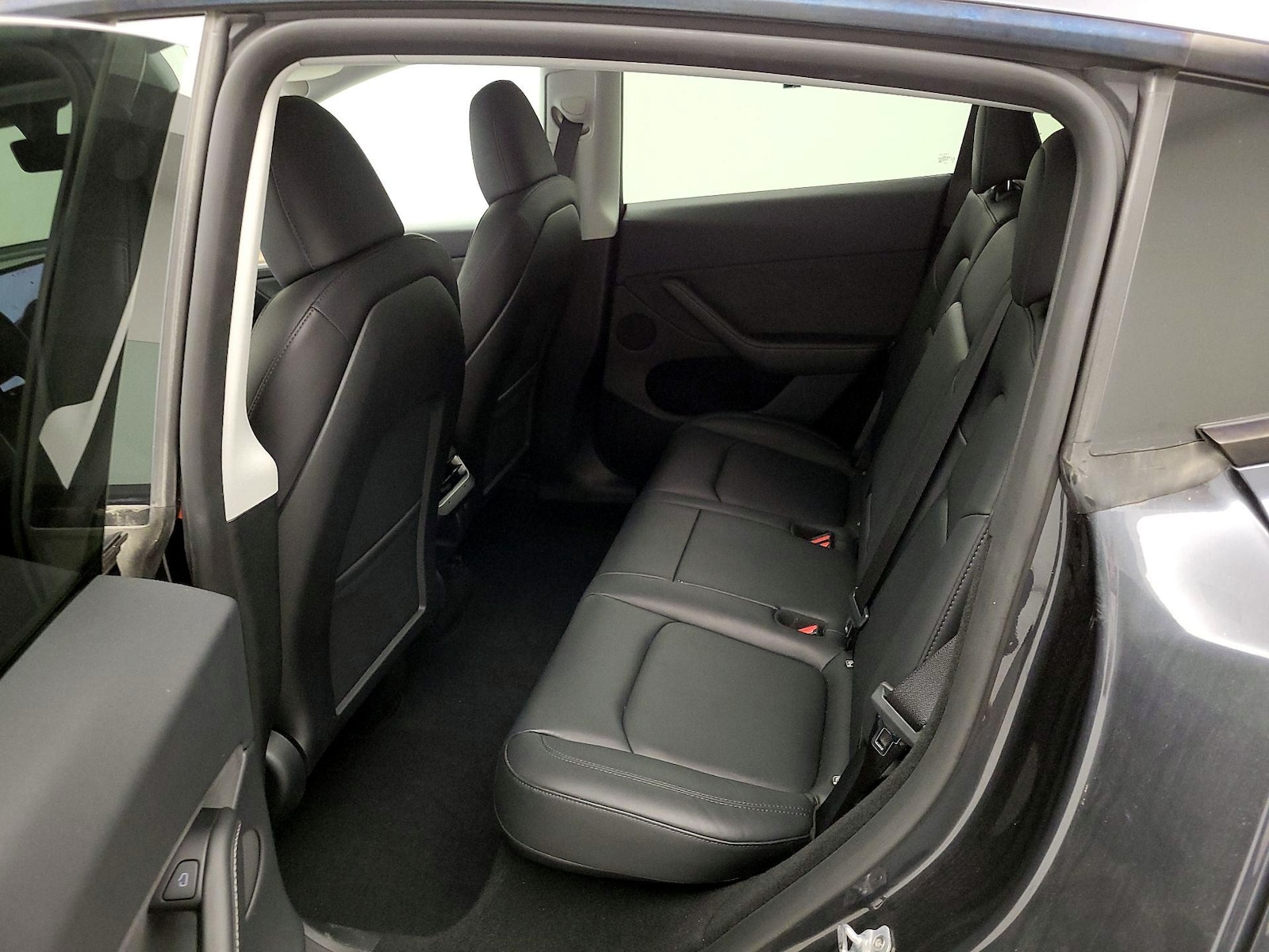 2024 Tesla Model Y Long Range - Photo 17