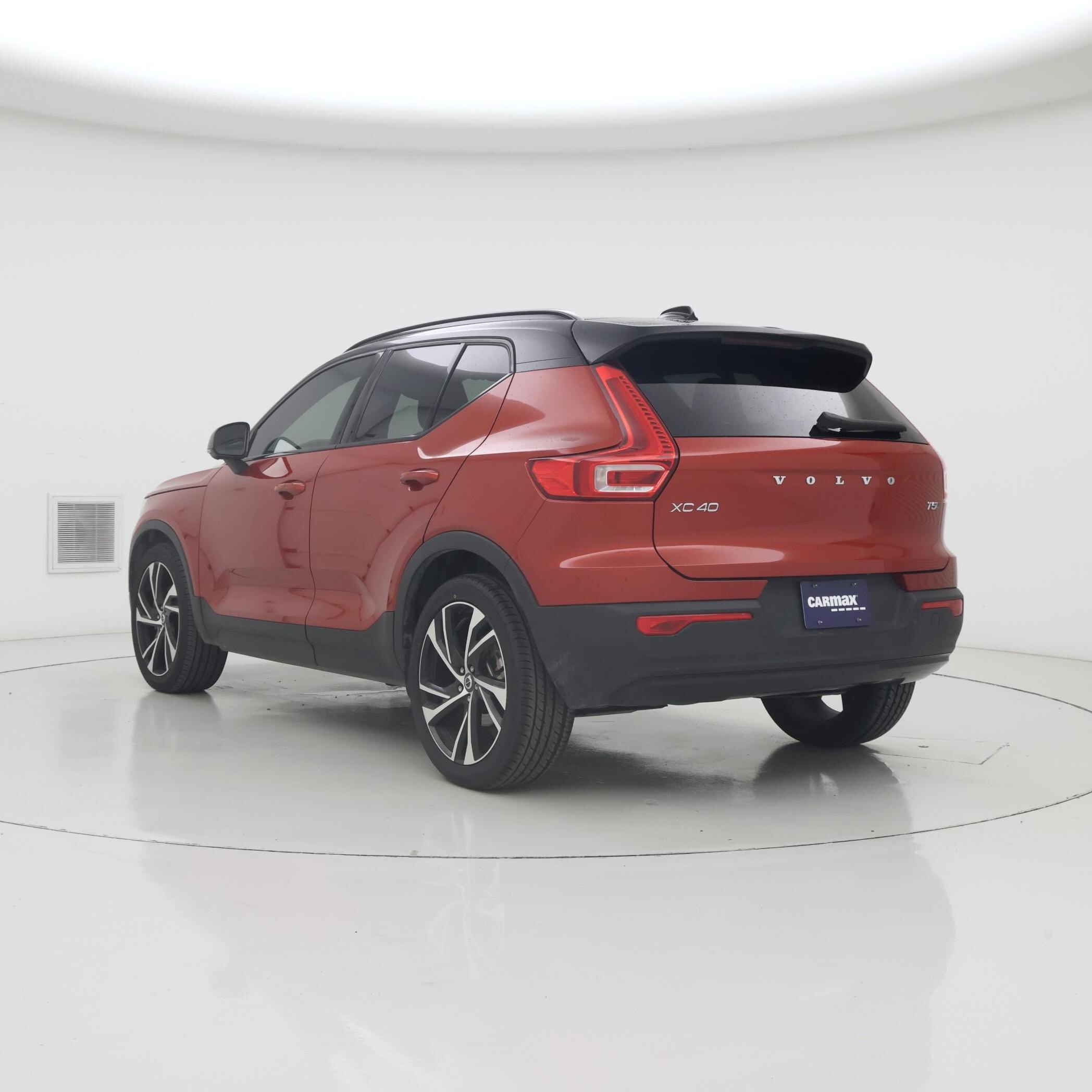 Thumbnail: 2021 Volvo XC40 - 2