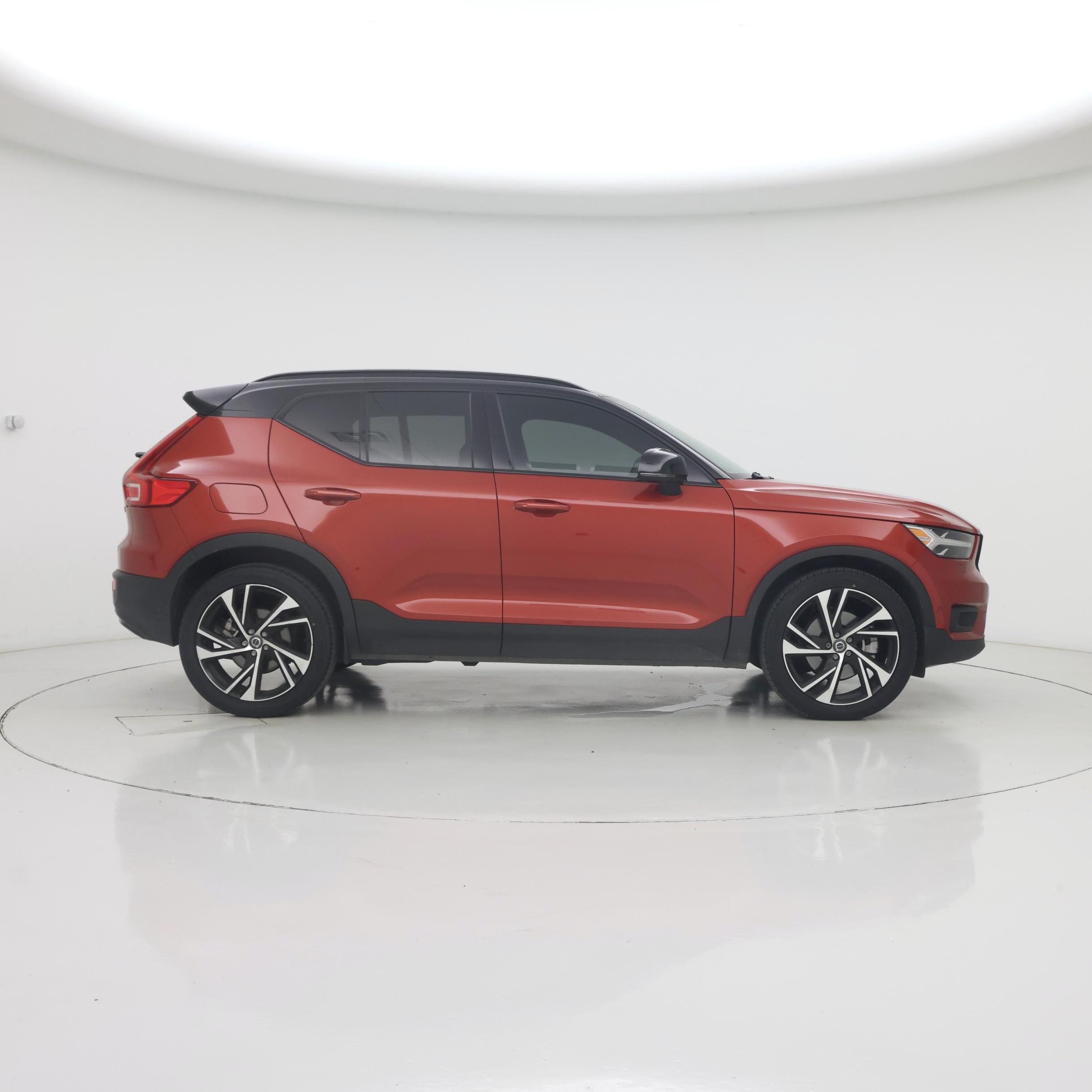 Thumbnail: 2021 Volvo XC40 - 7