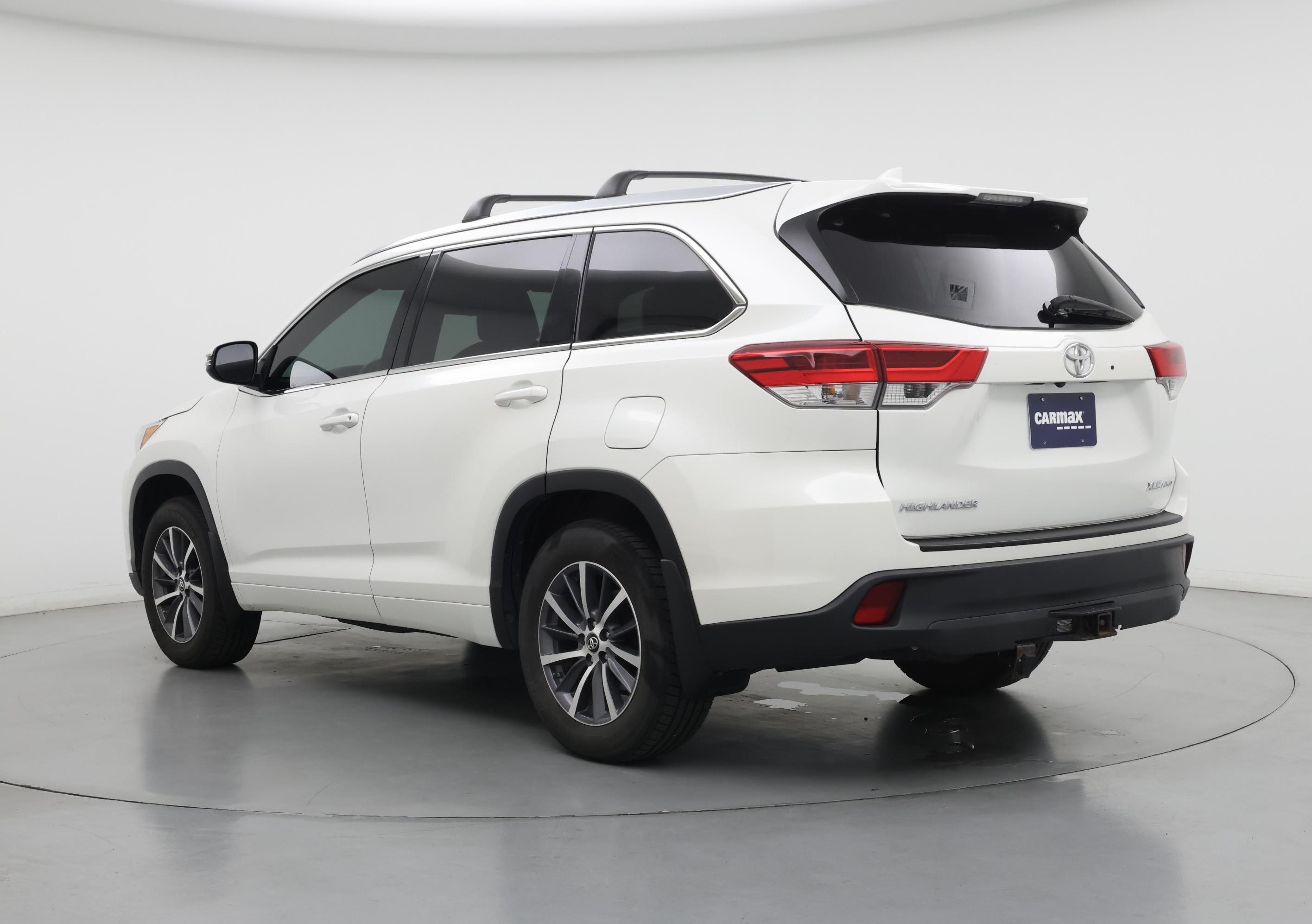 Thumbnail: 2017 Toyota Highlander - 2