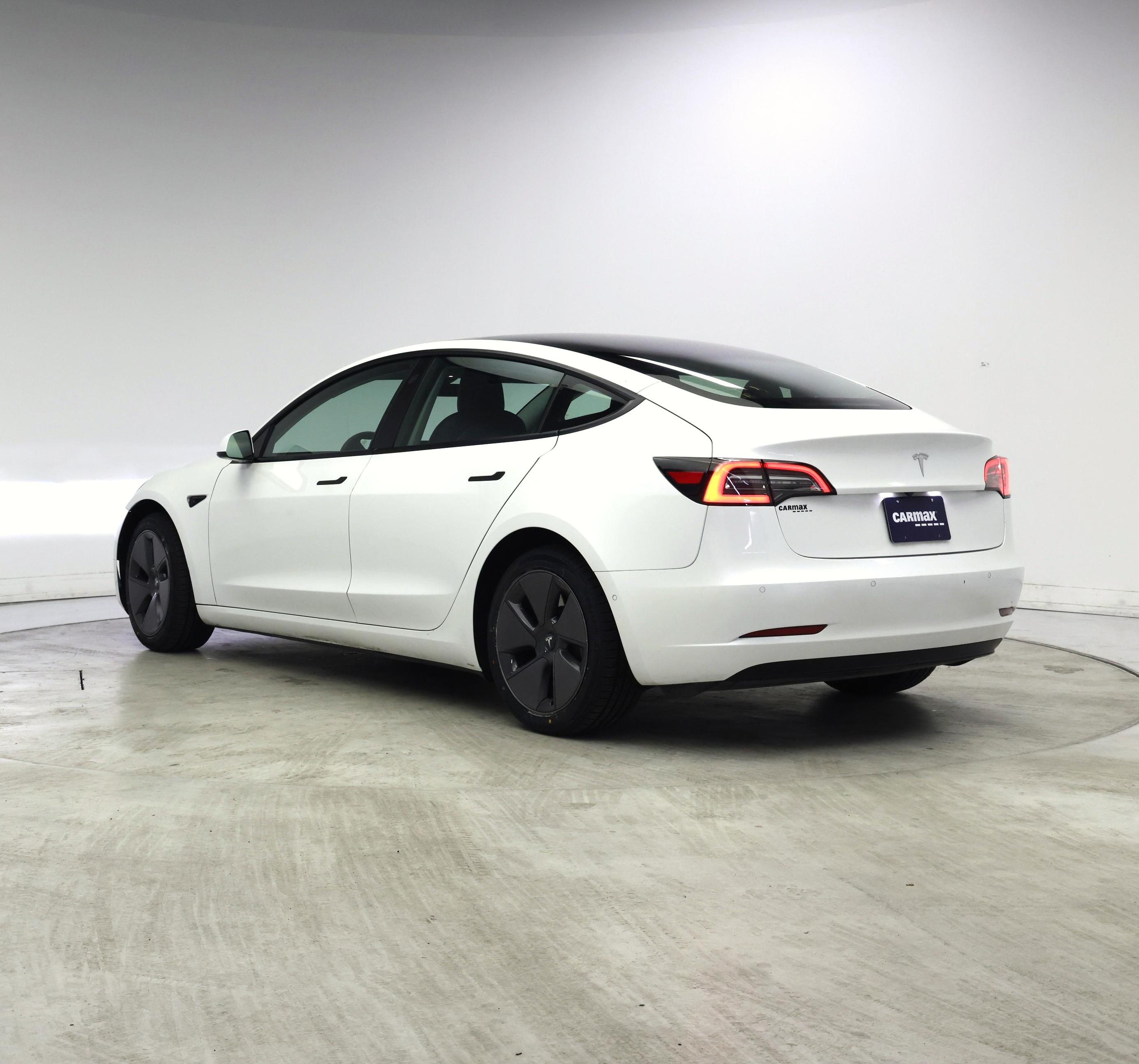 Thumbnail: 2022 Tesla Model 3 - 2
